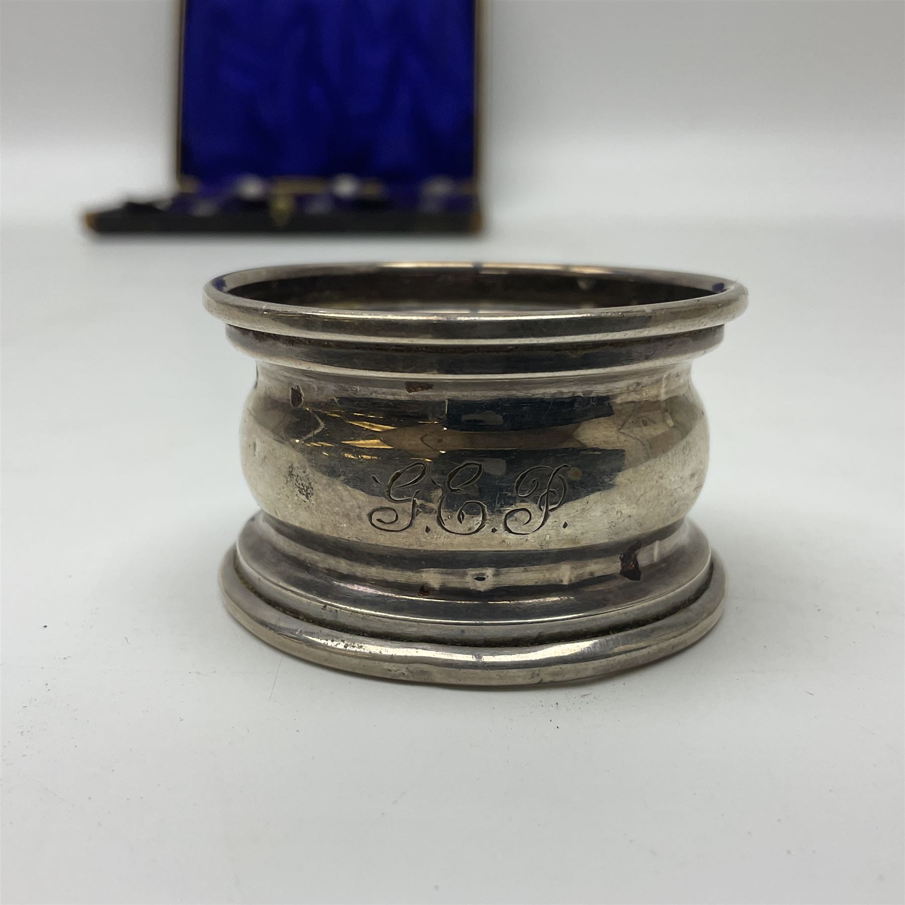 Set of six Edwardian silver teaspoons - Image 4 of 5