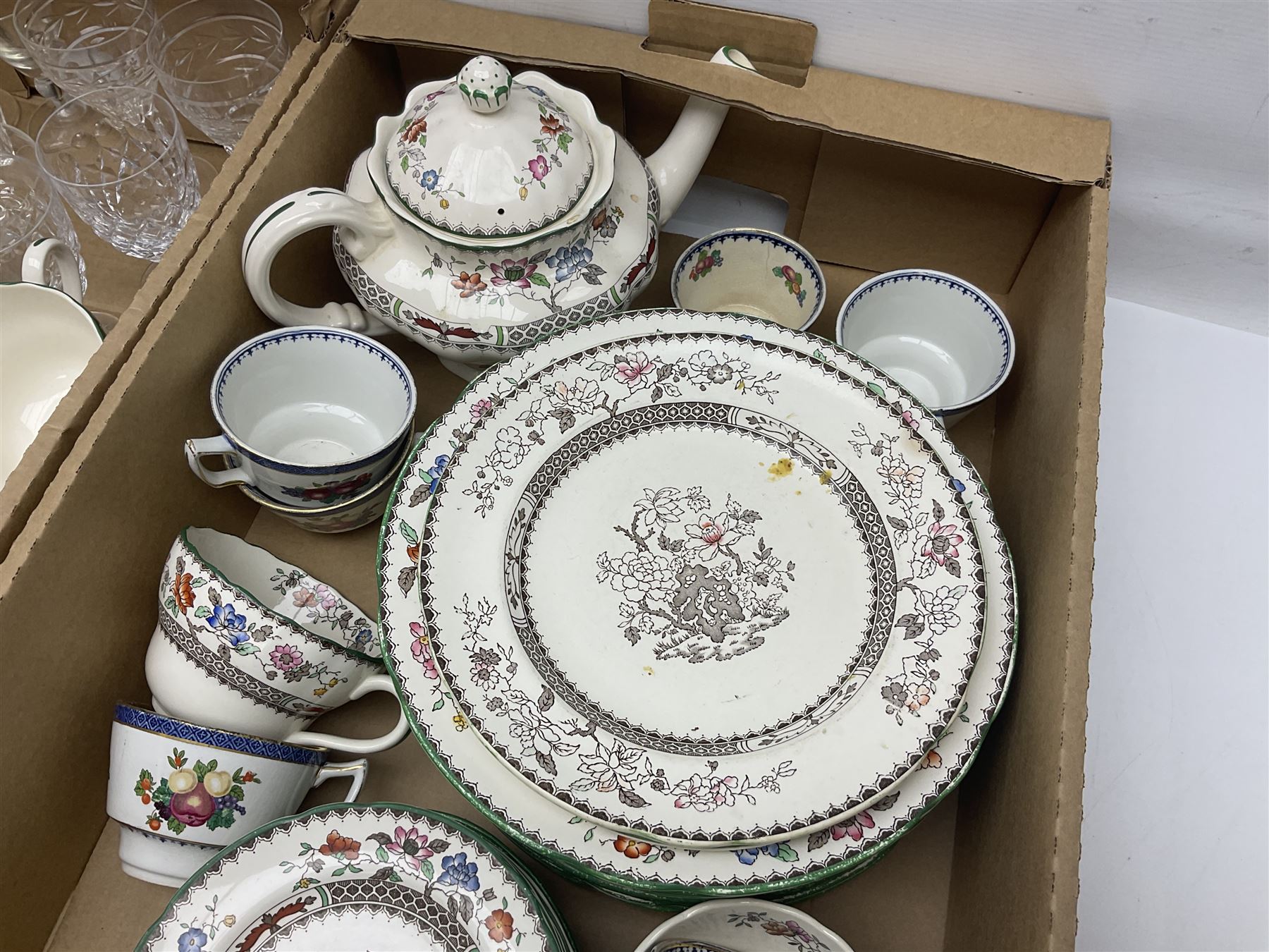 Copeland Spode Chinese Rose pattern dinner and tea wares - Image 5 of 22