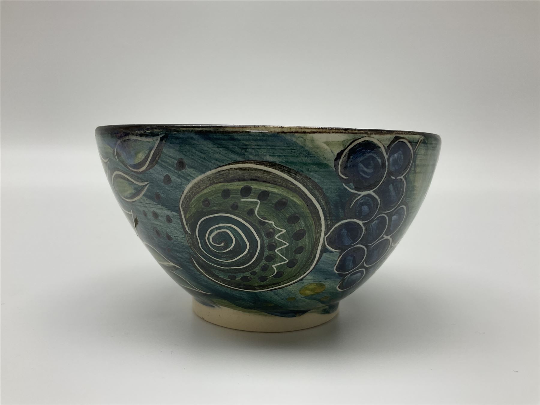 Studio pottery bowl - Image 6 of 7