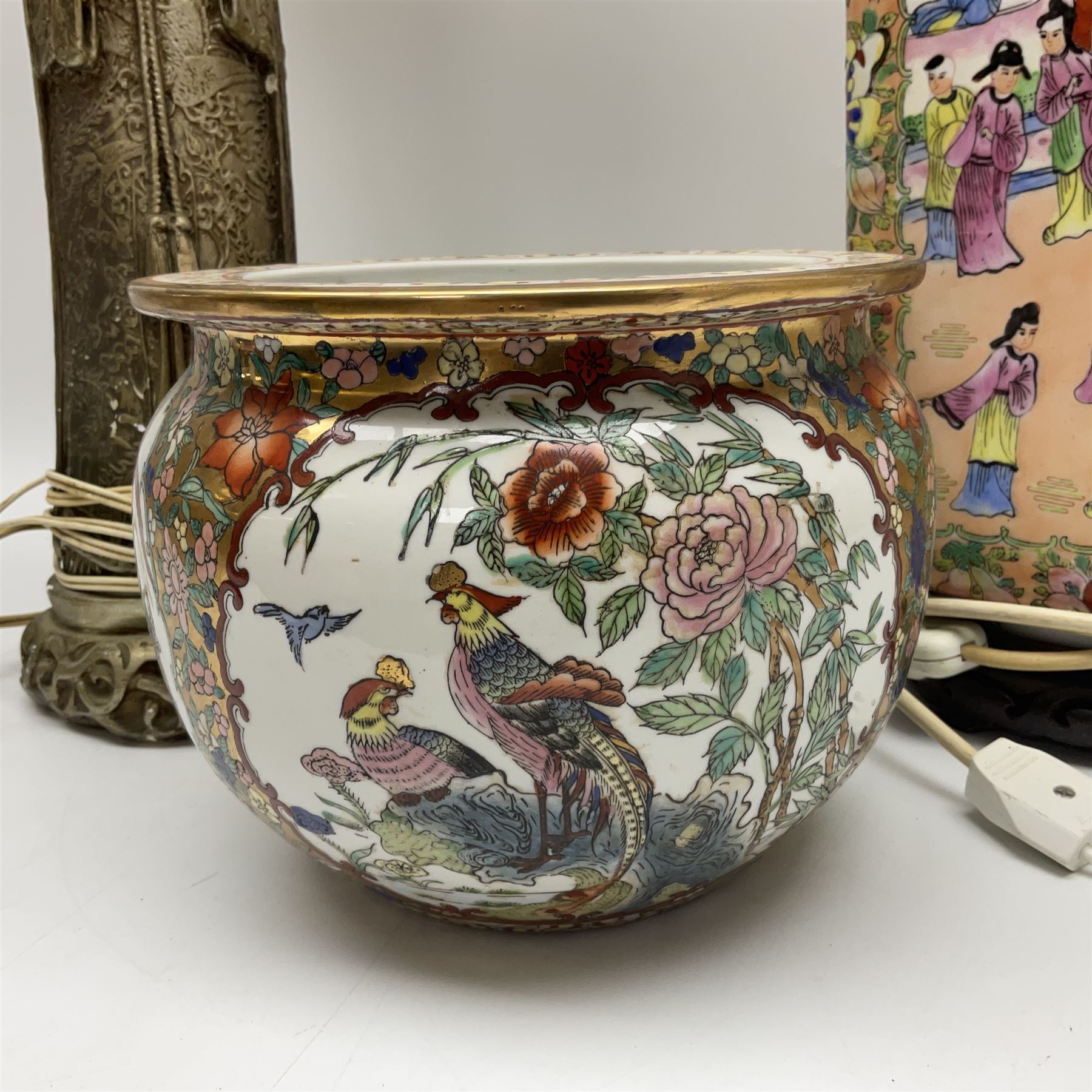 Chinese Famille Rose planter - Image 2 of 7