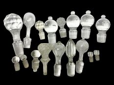 Quantity of glass decanter stoppers