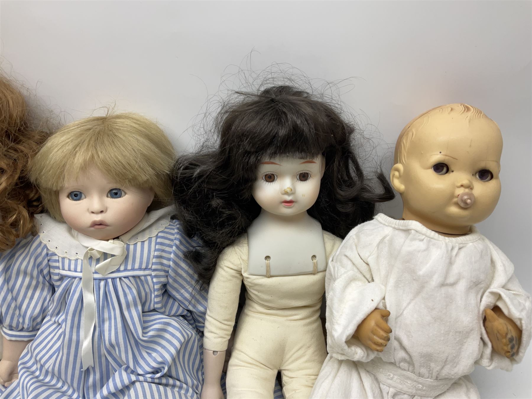 Collection of Victorian and later dolls - Image 7 of 8