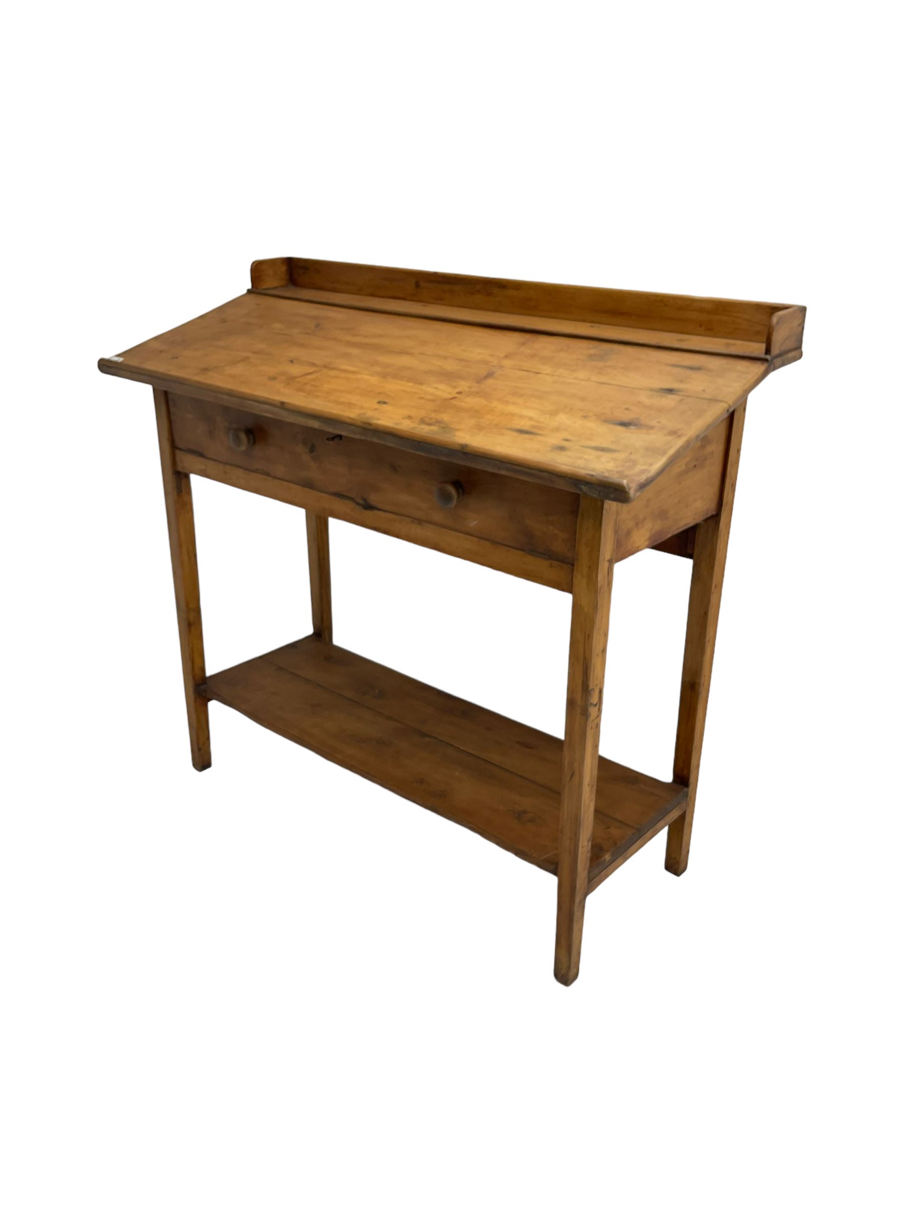 Stained pine clerks desk or table - Image 4 of 6