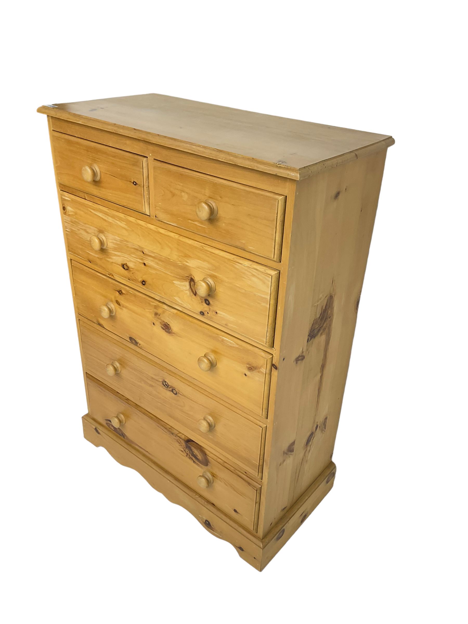 Traditional pine chest - Image 2 of 7