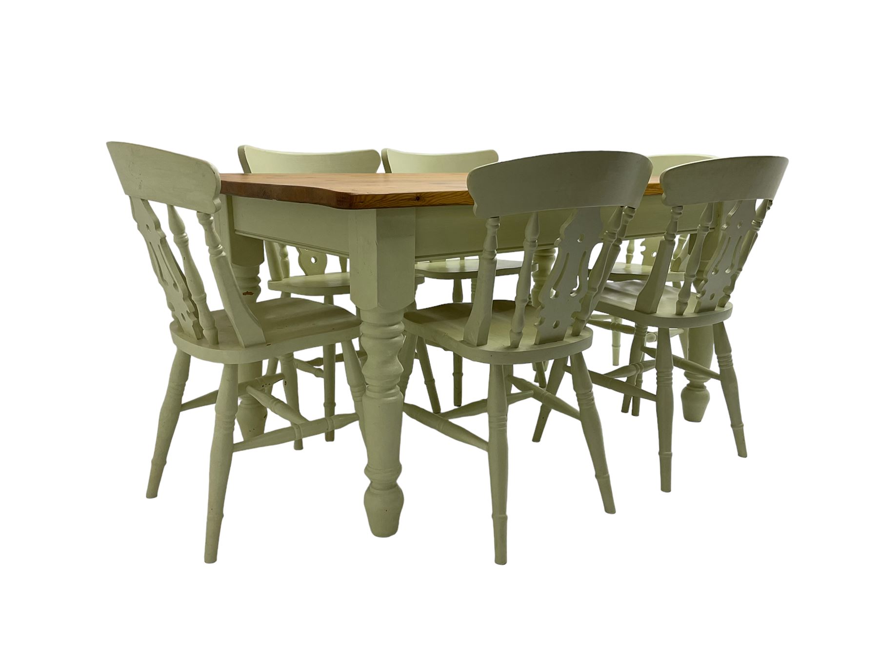 Traditional farmhouse pine dining table - Image 8 of 9