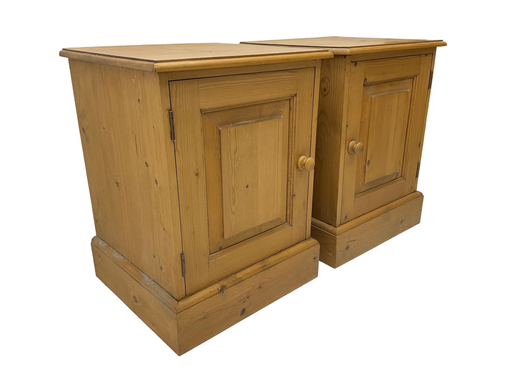 Pair pine bedside cabinets - Image 5 of 7