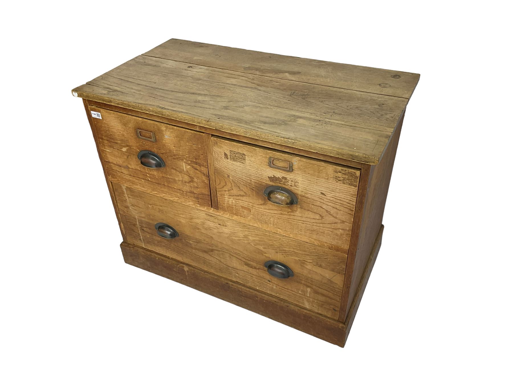 Early to mid-20th century oak chest - Image 6 of 6