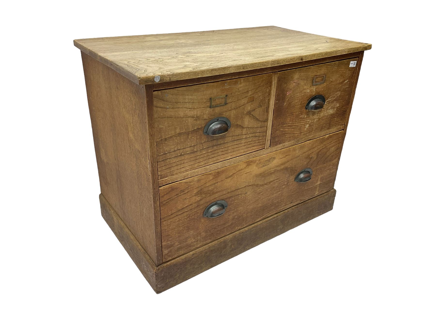 Early to mid-20th century oak chest - Image 3 of 6