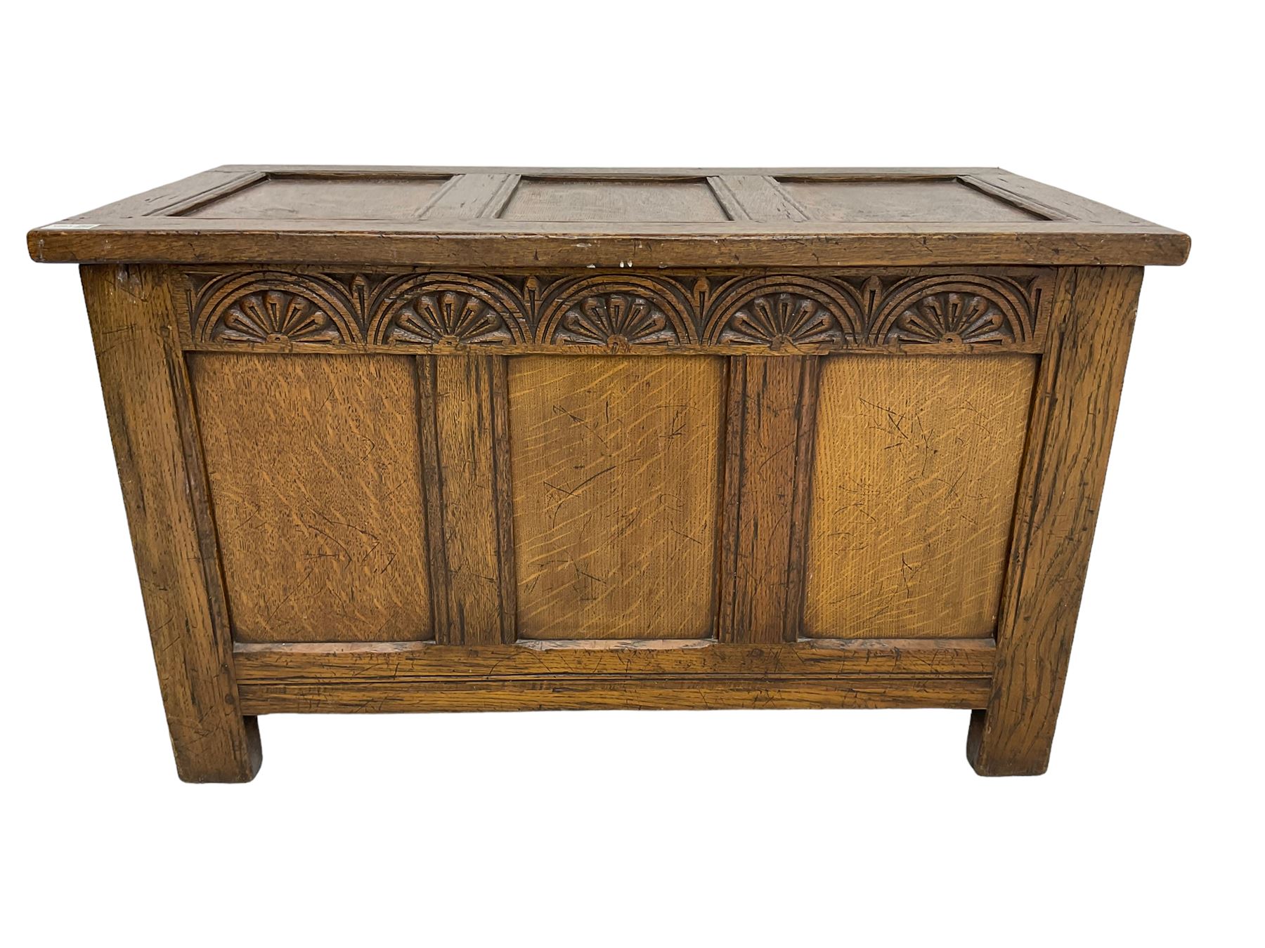 Mid-20th century panelled oak blanket box - Image 5 of 8