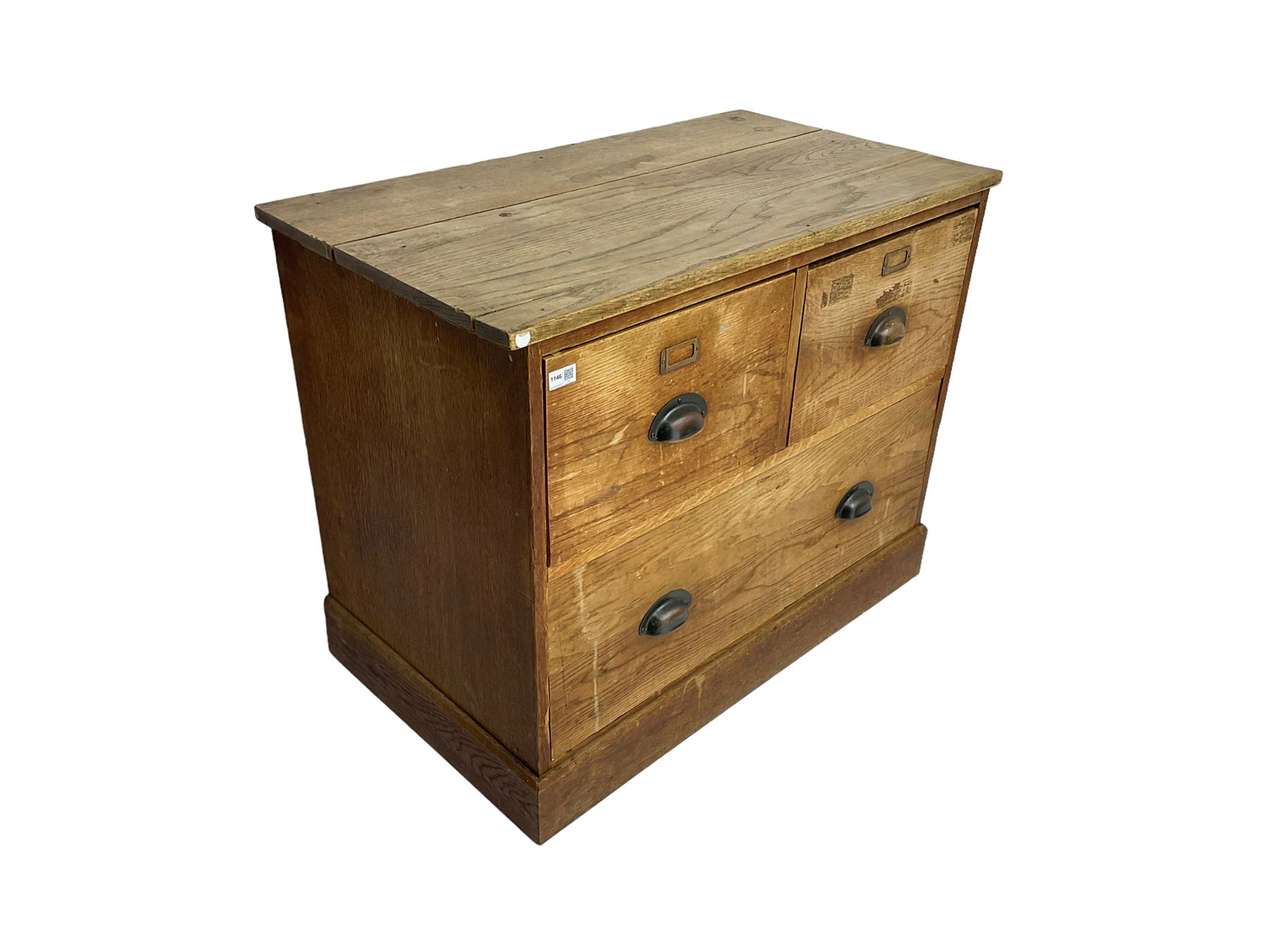 Early to mid-20th century oak chest - Image 4 of 6