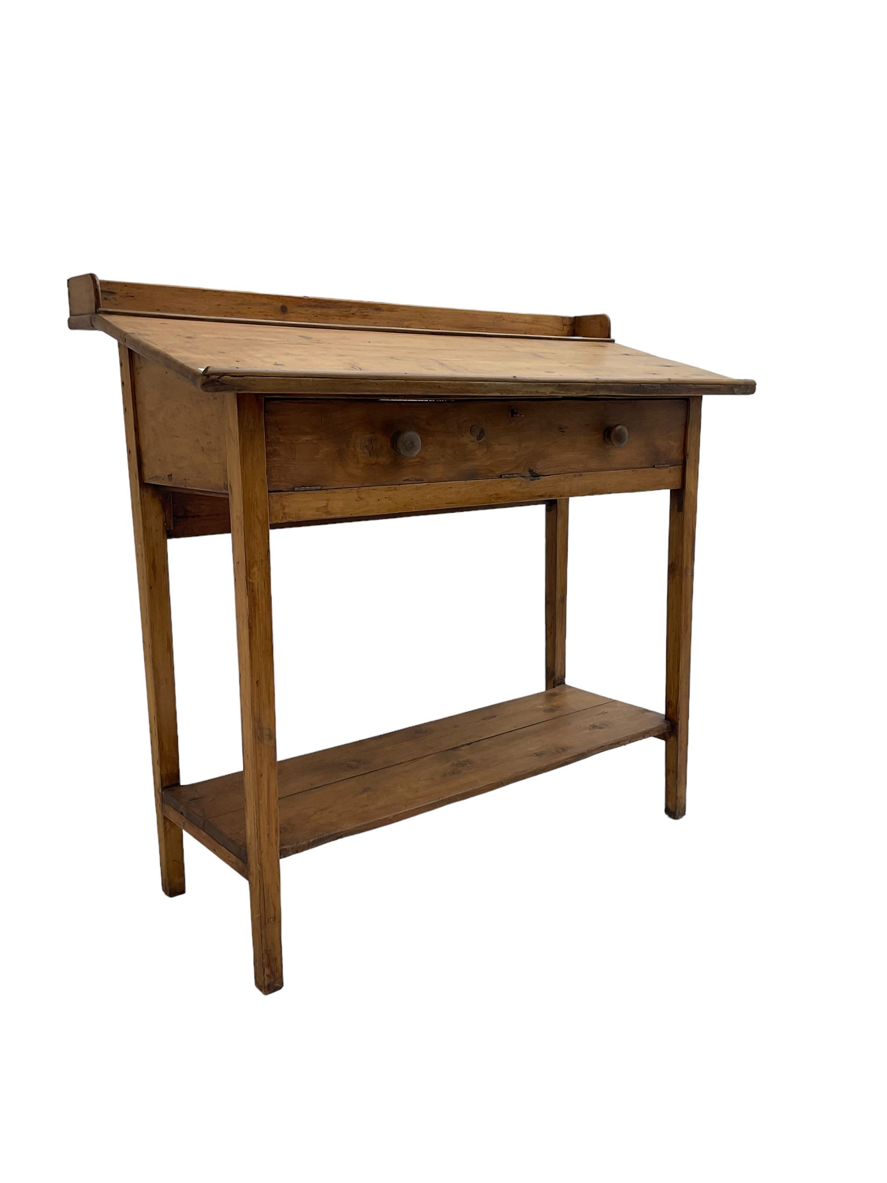 Stained pine clerks desk or table - Image 3 of 6
