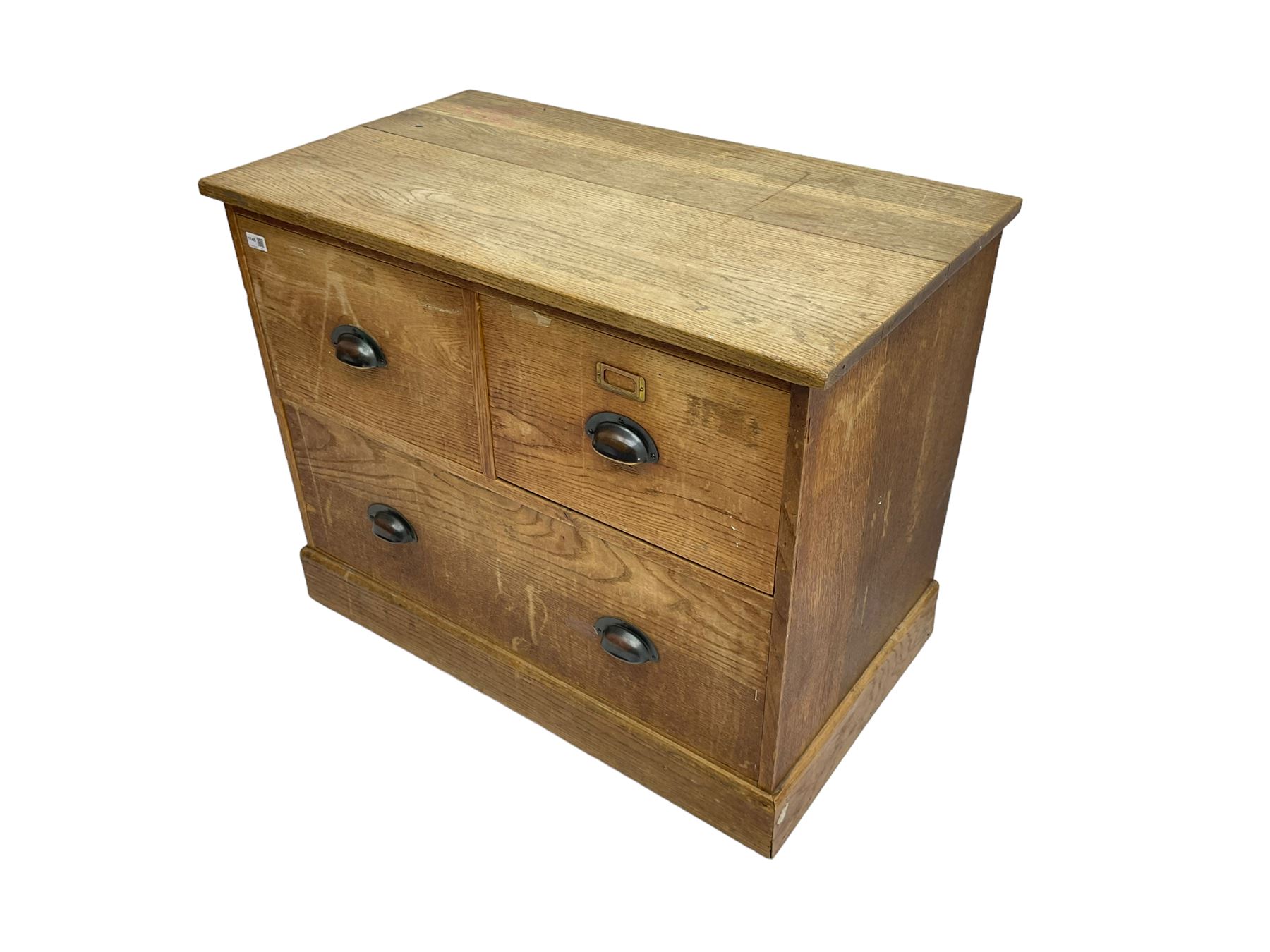 Early to mid-20th century oak chest - Image 6 of 6