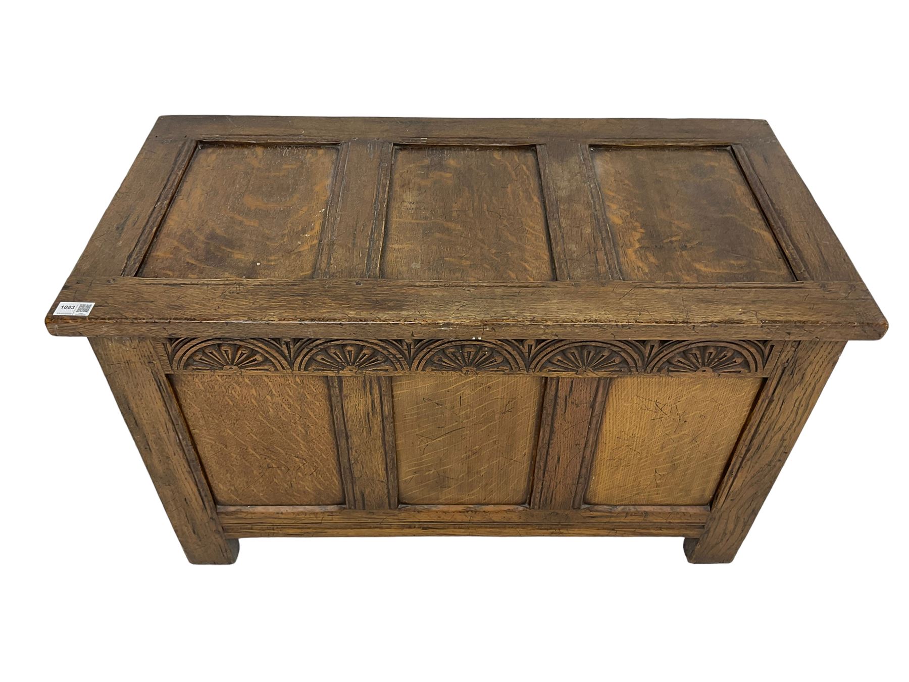 Mid-20th century panelled oak blanket box - Image 6 of 8