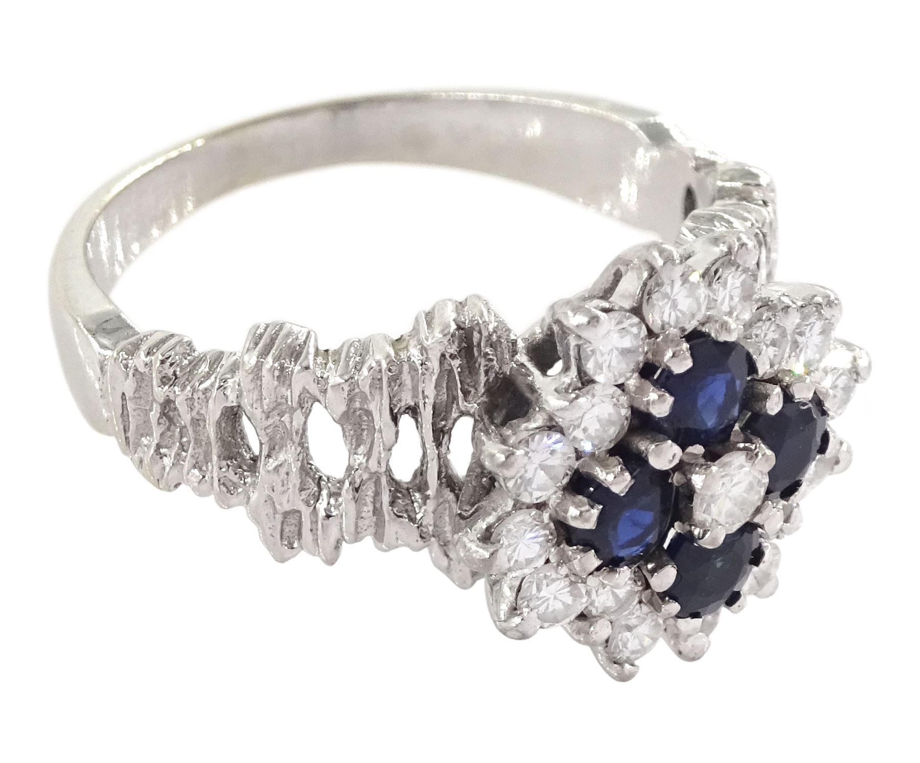 White gold sapphire and round brilliant cut diamond cluster ring - Image 3 of 4