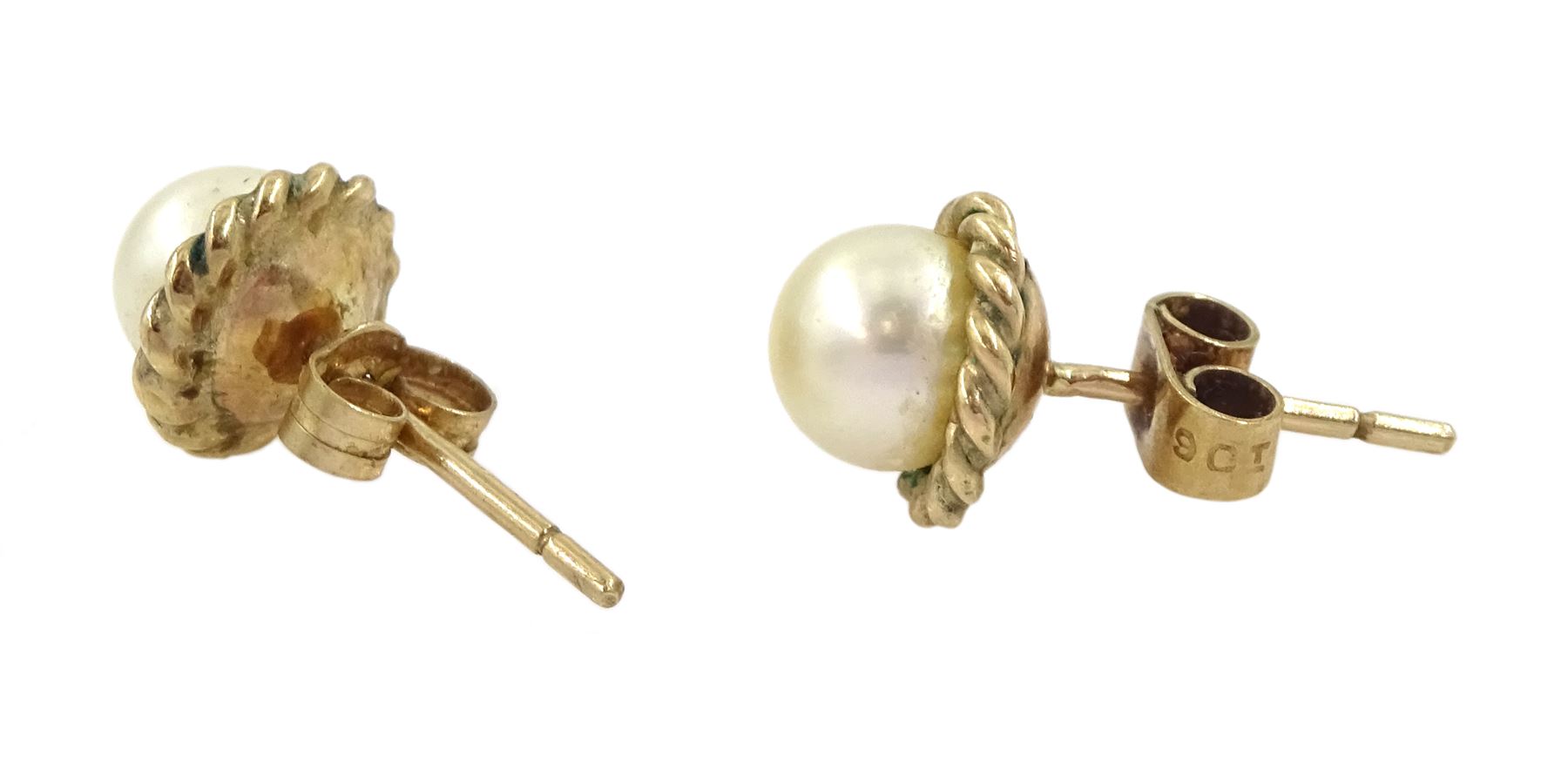 Pair of 9ct gold pearl stud earrings - Image 2 of 2