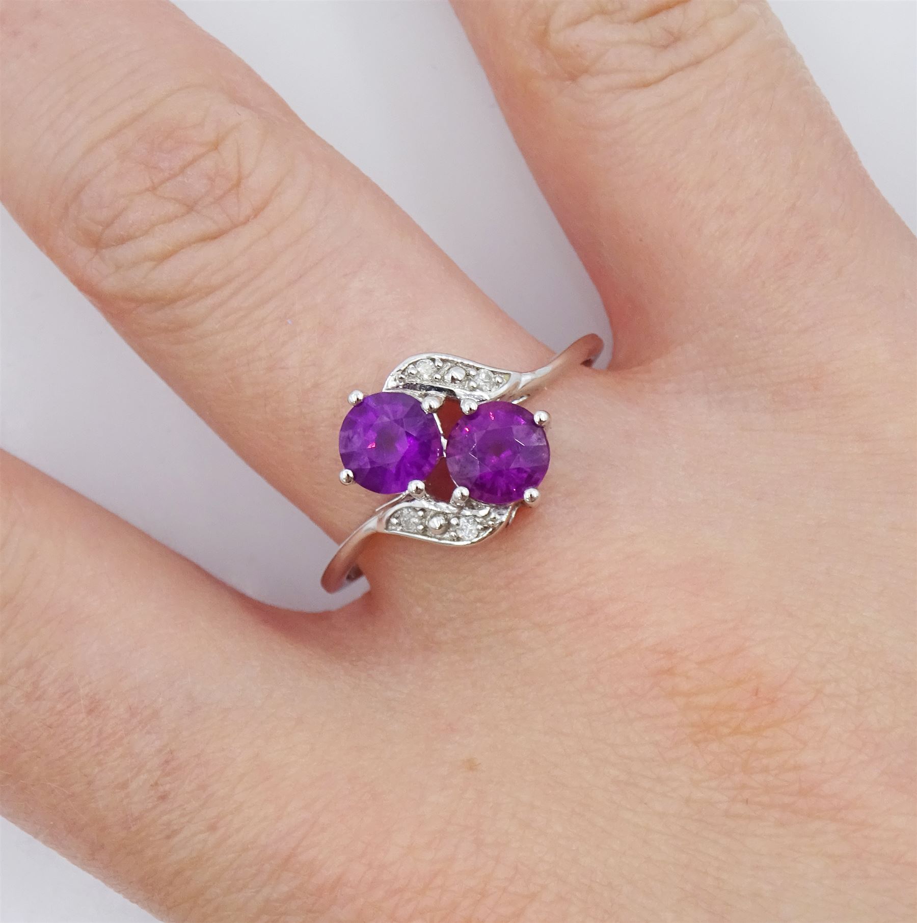 9ct white gold purple garnet and diamond crossover ring - Image 2 of 4
