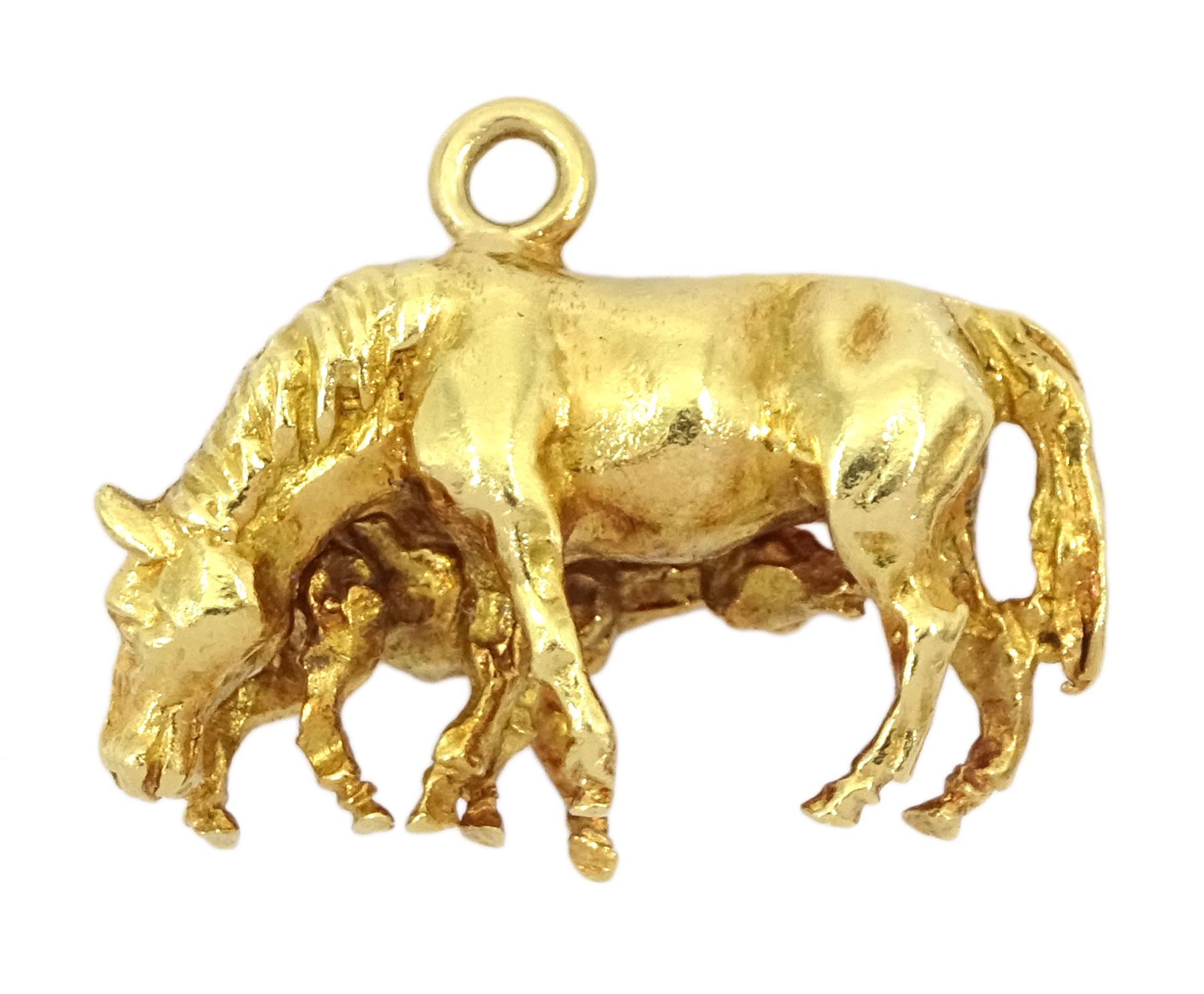 18ct gold mare and foal pendant/charm - Image 2 of 3