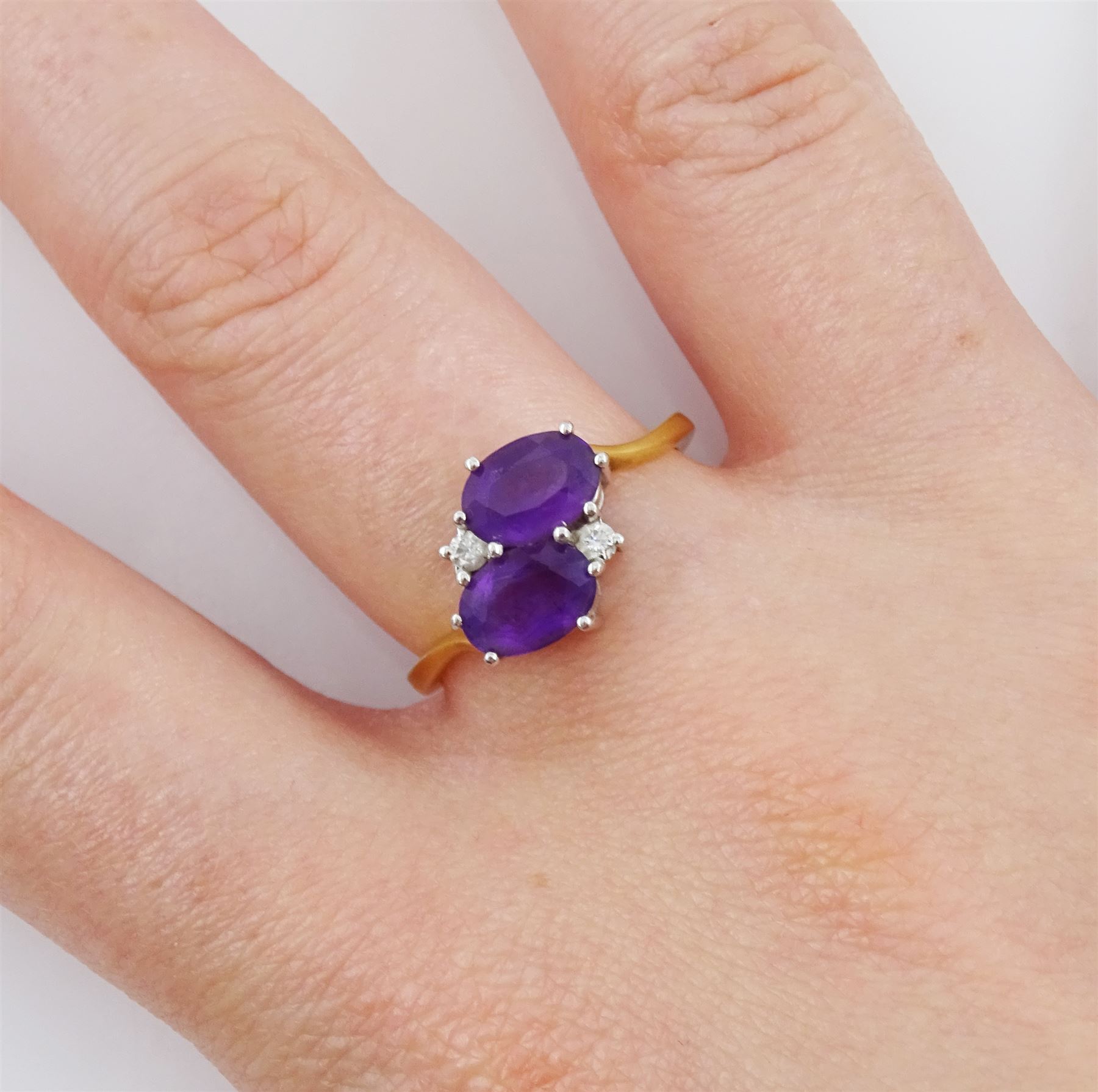 18ct gold four stone oval cut amethyst and round brilliant cut diamond ring - Image 2 of 4