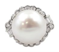 Platinum large south sea pearl ring