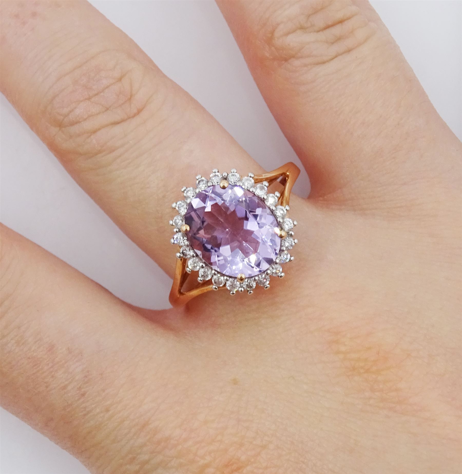 9ct rose gold oval amethyst and white zircon cluster ring - Image 2 of 4