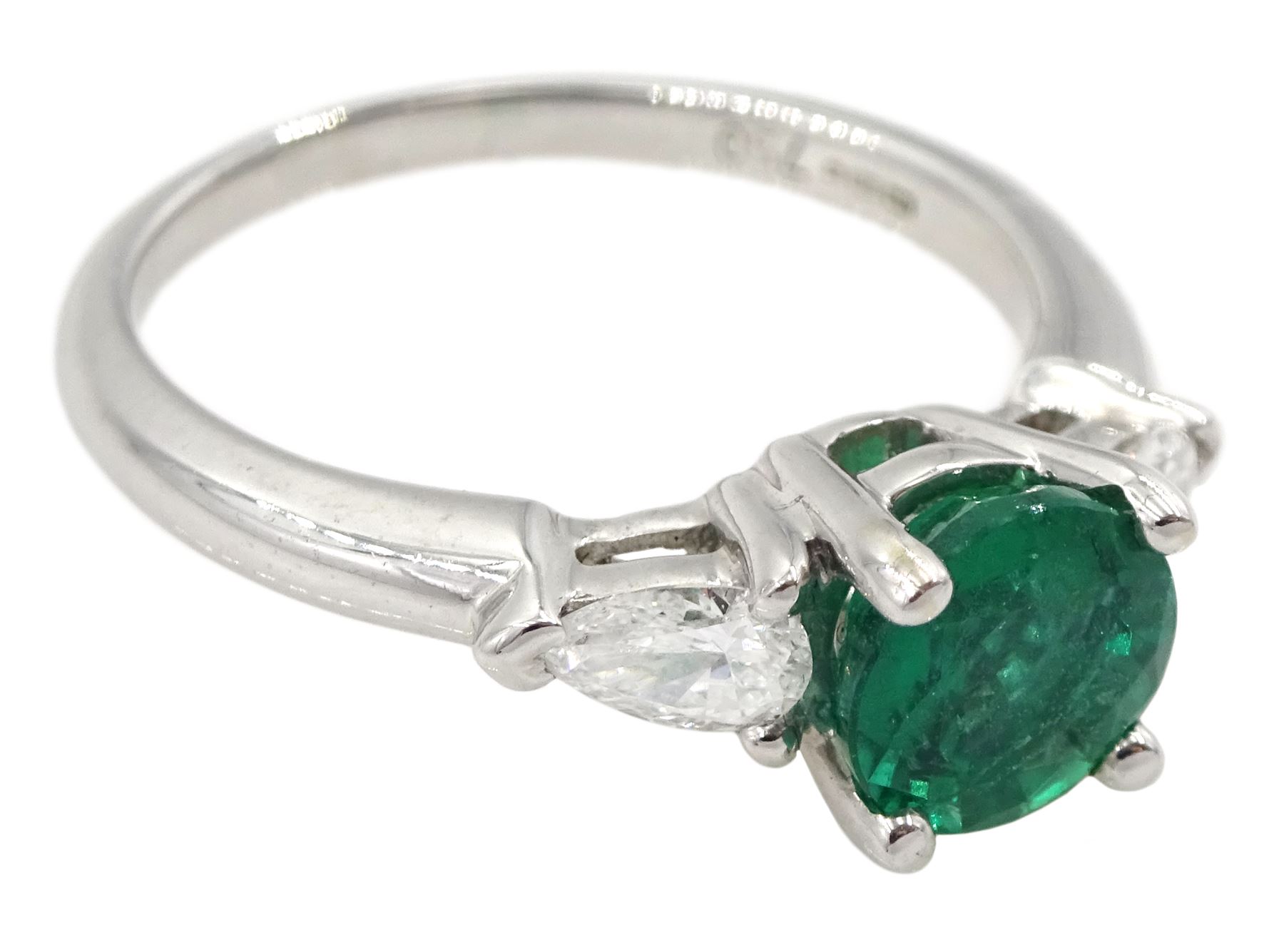 18ct white gold three stone round emerald and pear shaped diamond ring - Image 3 of 4