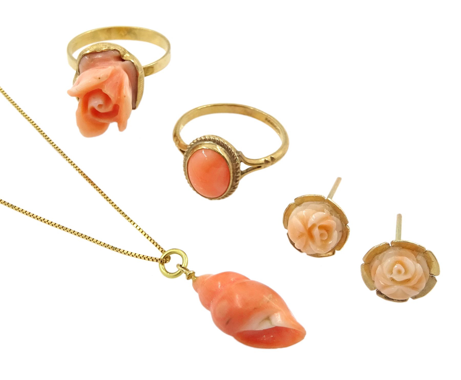9ct gold single stone coral ring and pair of earrings