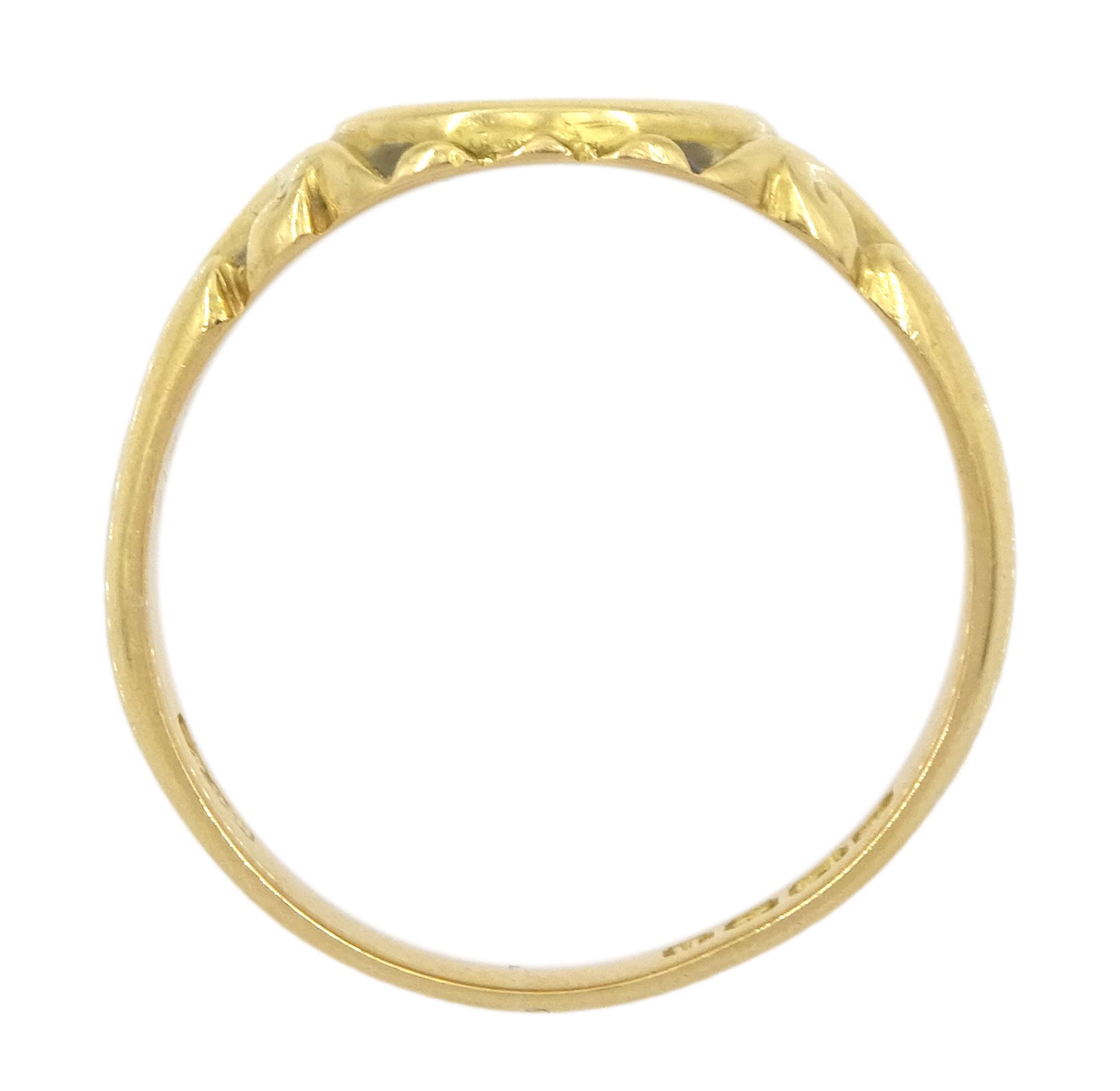 18ct gold signet ring - Image 4 of 4