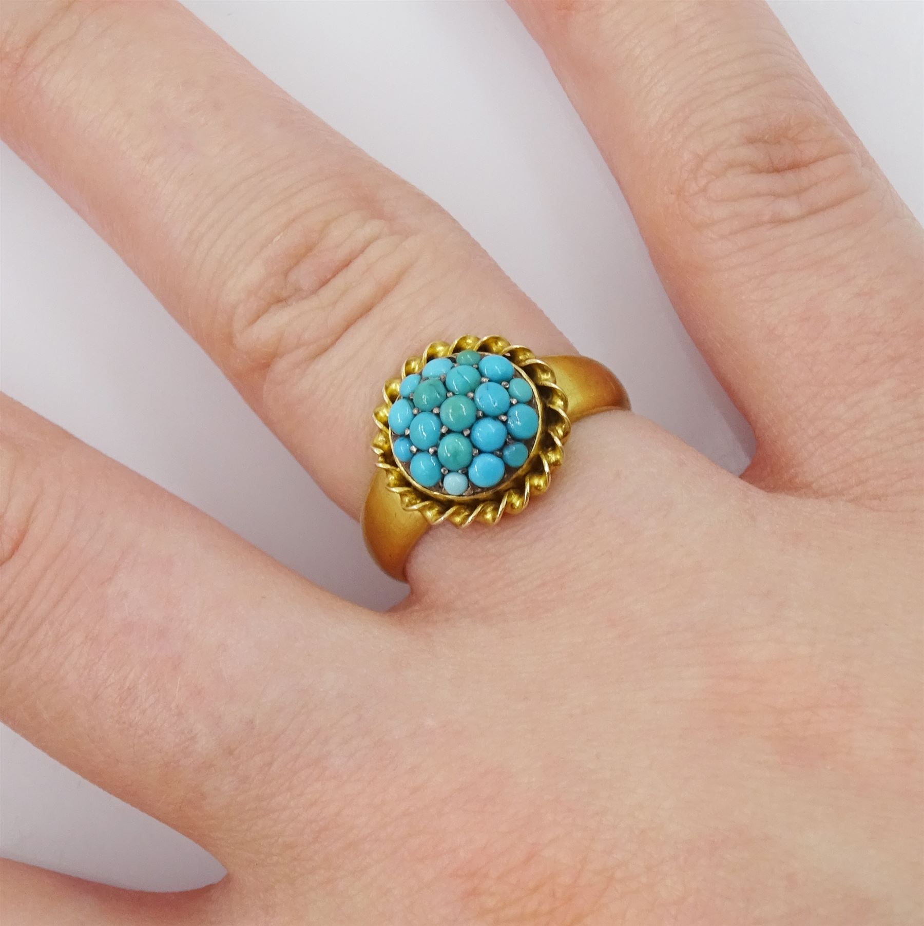 Victorian gold turquoise circular ring - Image 2 of 4