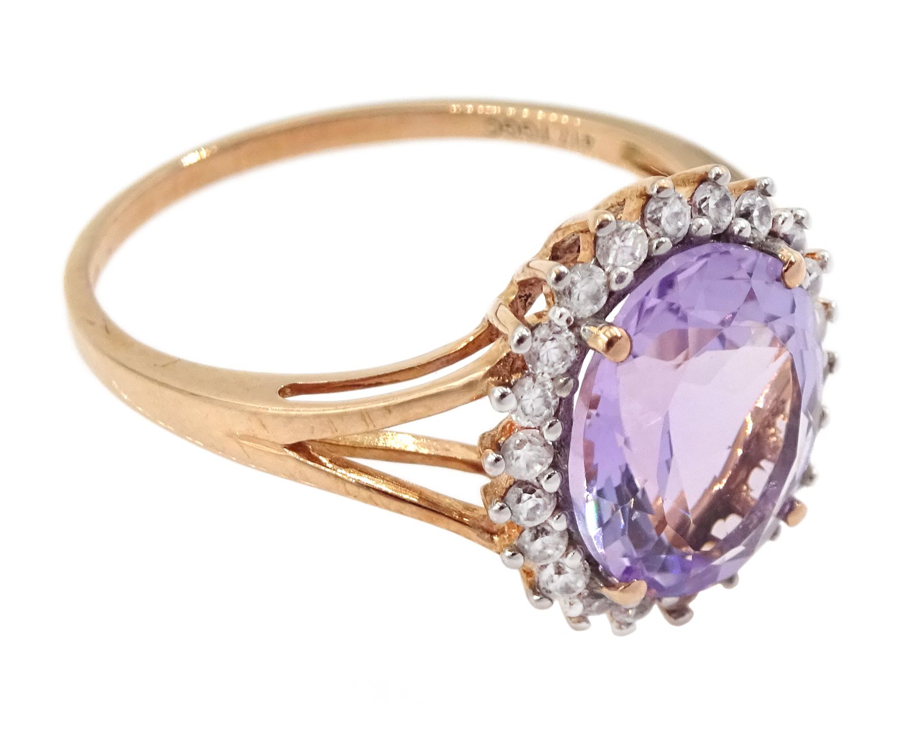 9ct rose gold oval amethyst and white zircon cluster ring - Image 3 of 4