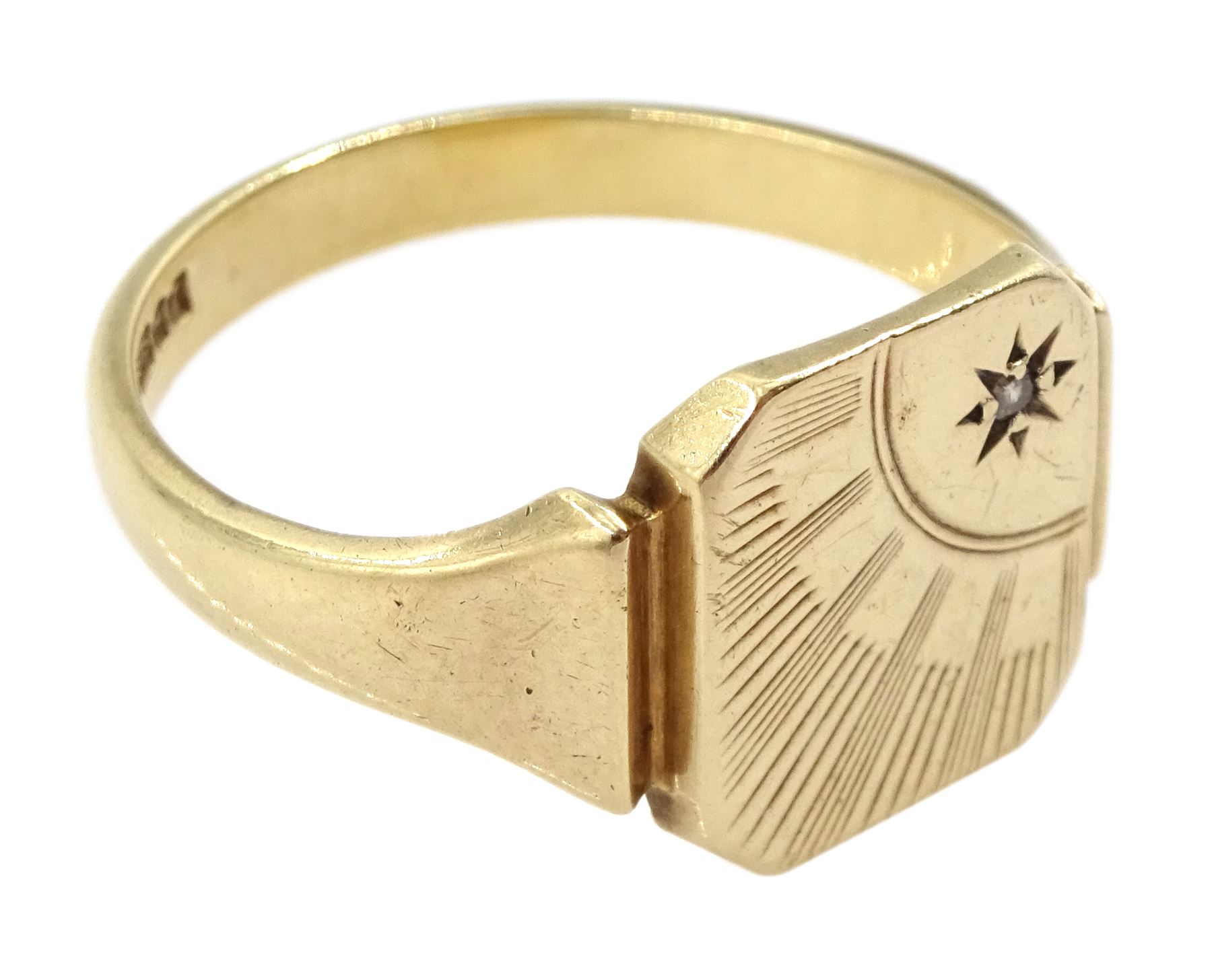 9ct gold signet ring set with a single stone diamond - Image 3 of 4