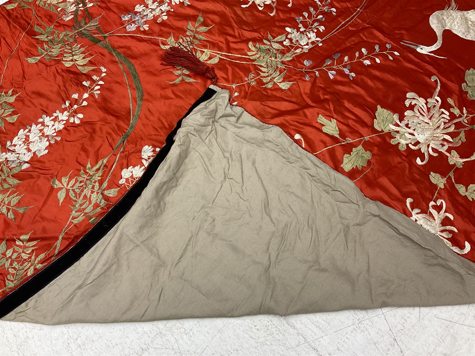 Chinese silk throw - Image 10 of 10