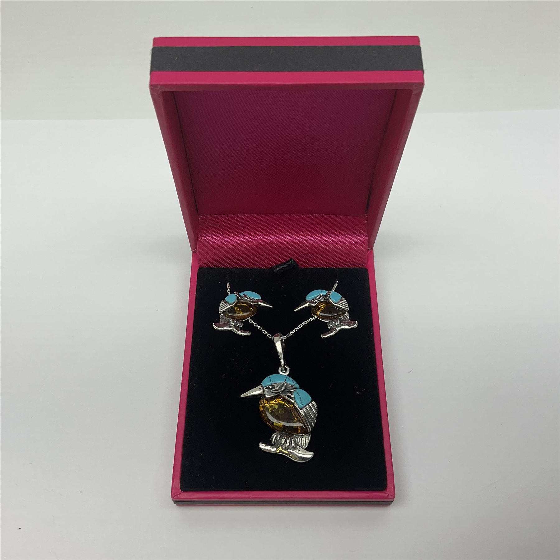 Silver Baltic amber and turquoise kingfisher pendant necklace and matching pair of stud earrings - Image 2 of 7