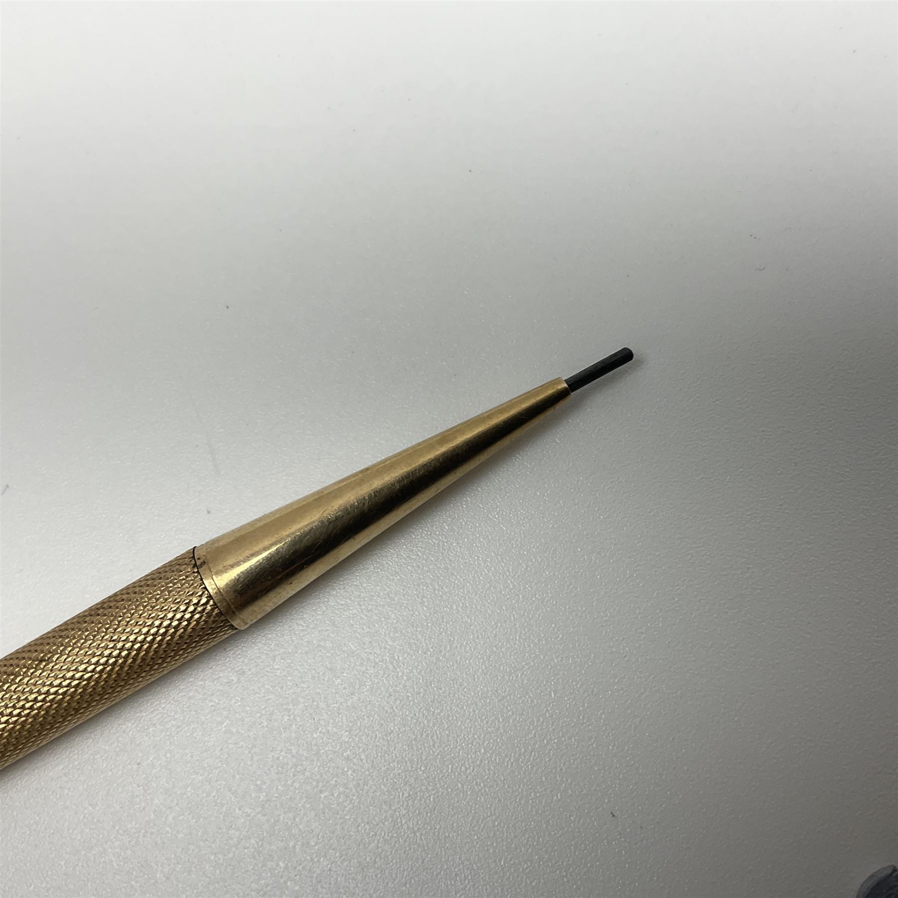 9ct gold propelling pencil - Image 7 of 7