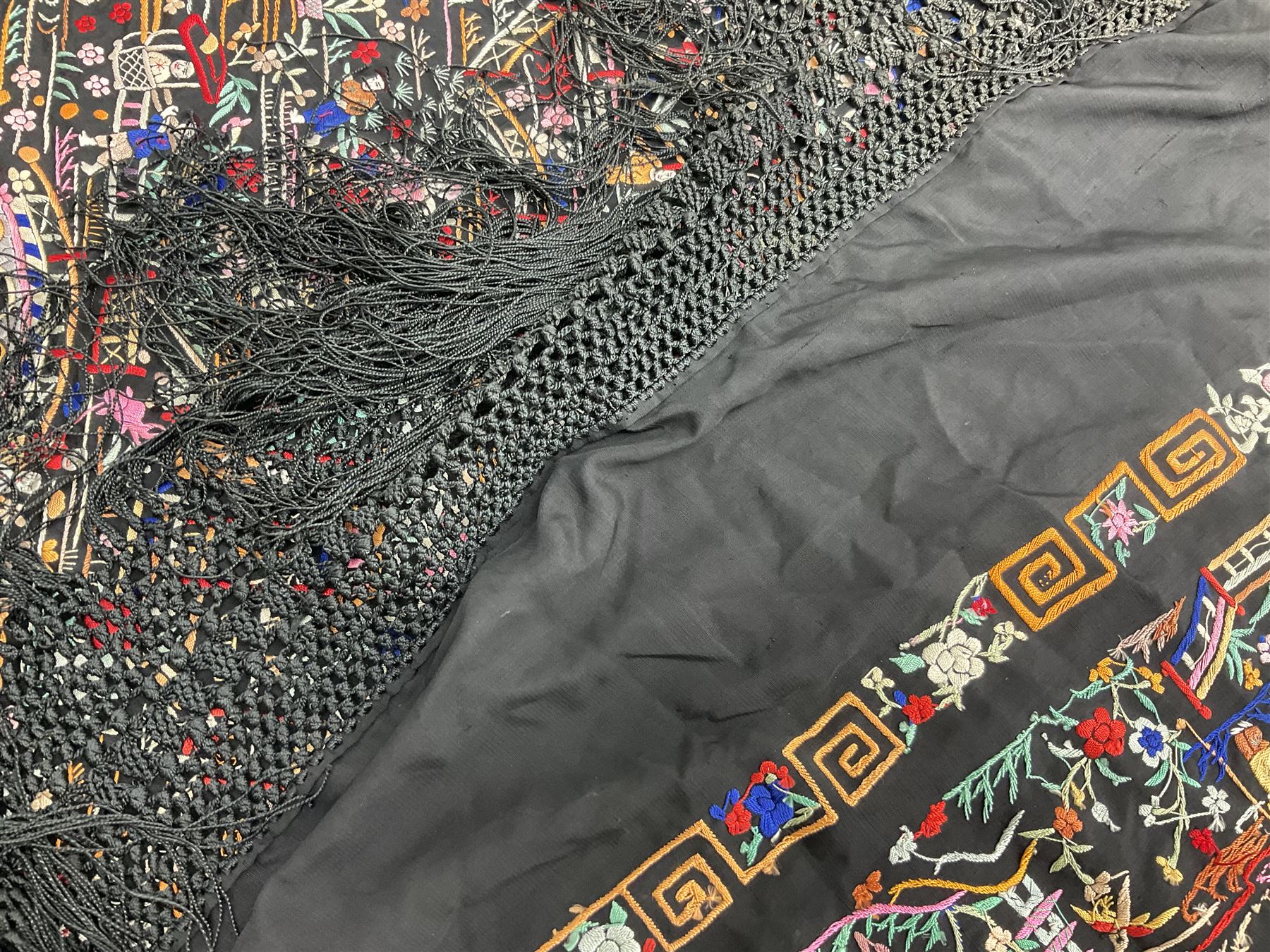 Chinese silk shawl - Image 12 of 14