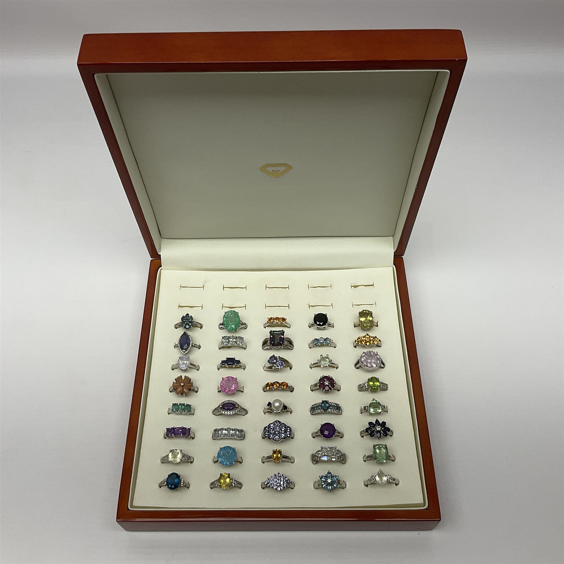 Forty silver stone-set rings including topaz - Image 2 of 17