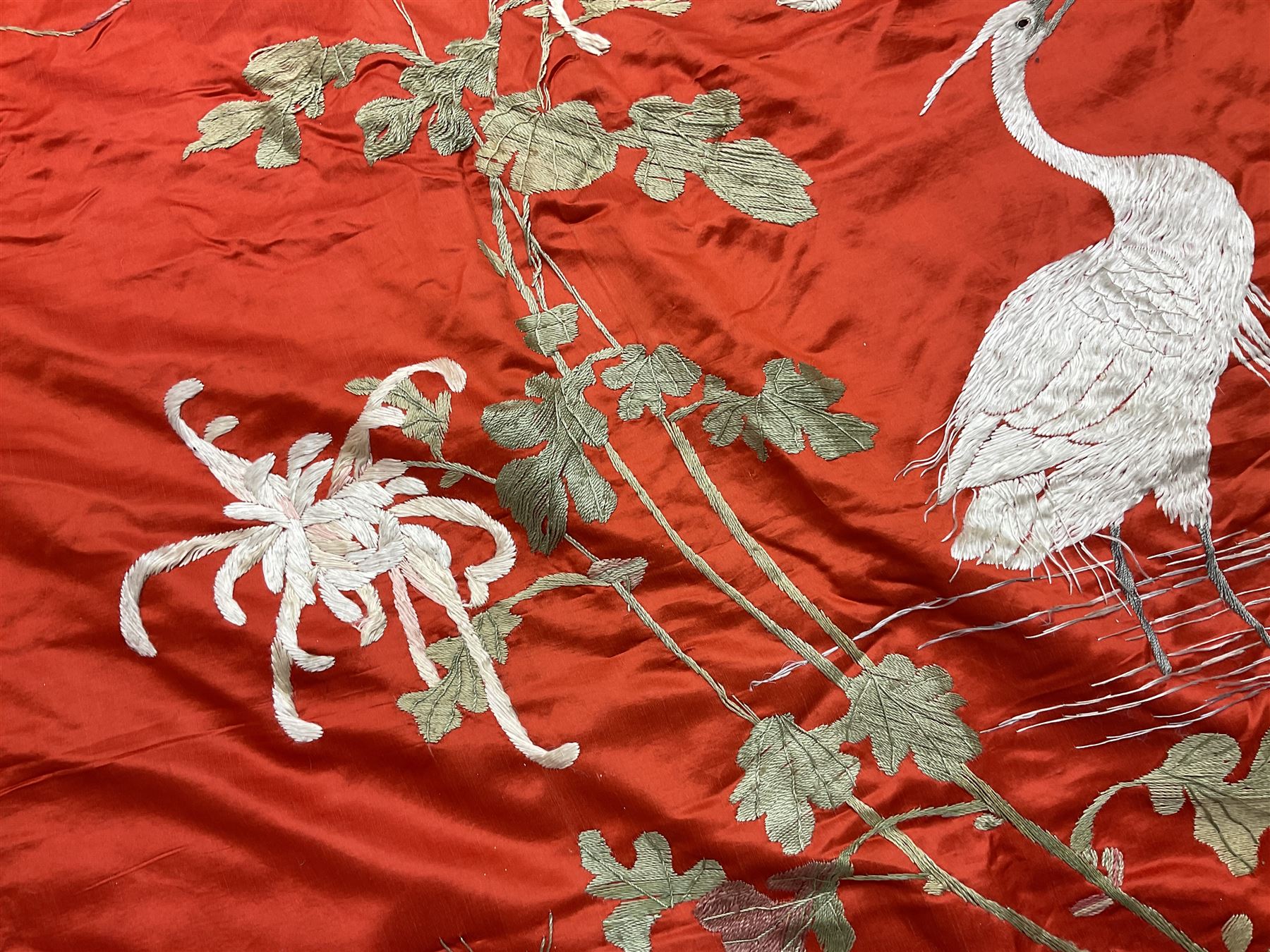 Chinese silk throw - Image 6 of 10