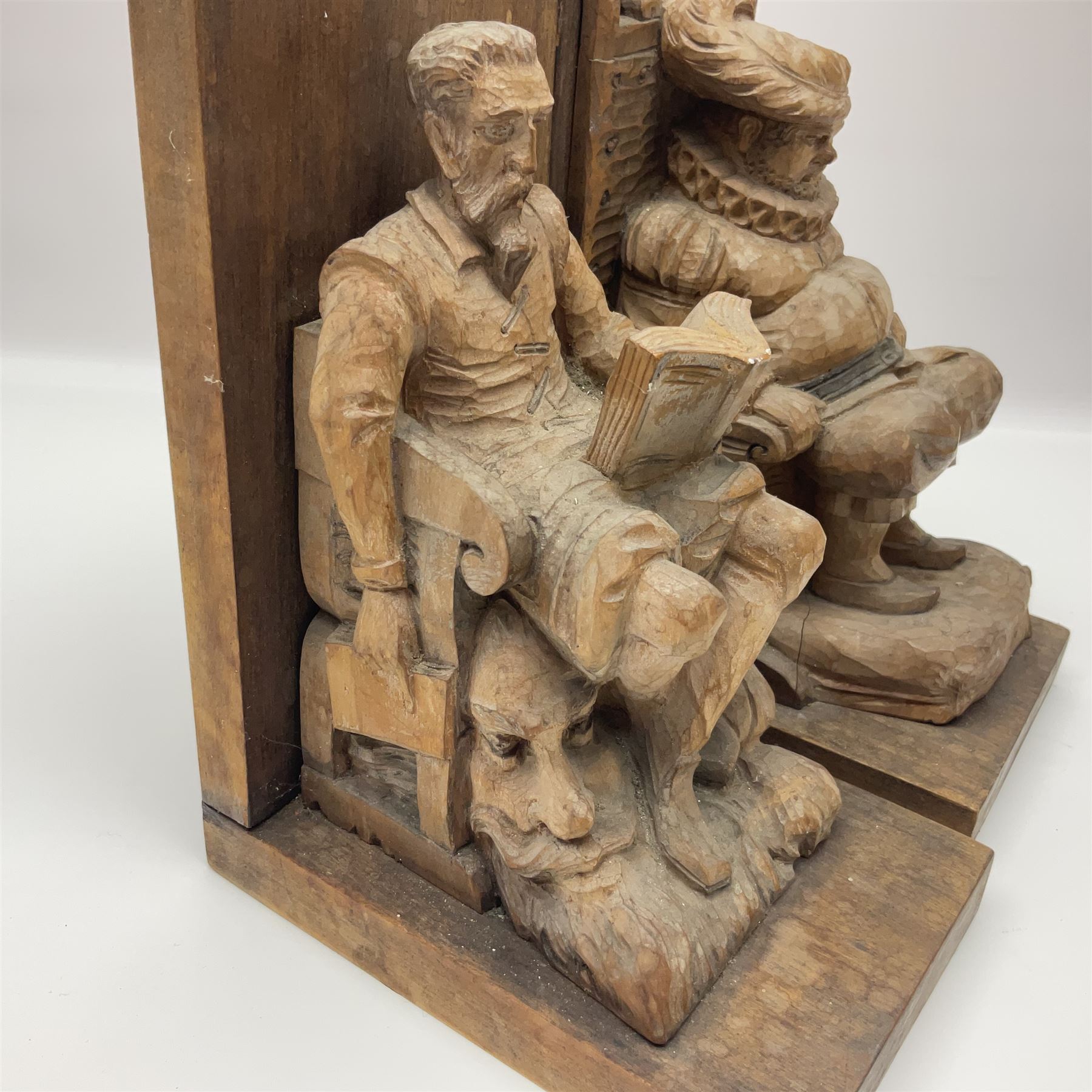 Pair of continental carved fruitwood figural bookends - Image 3 of 12