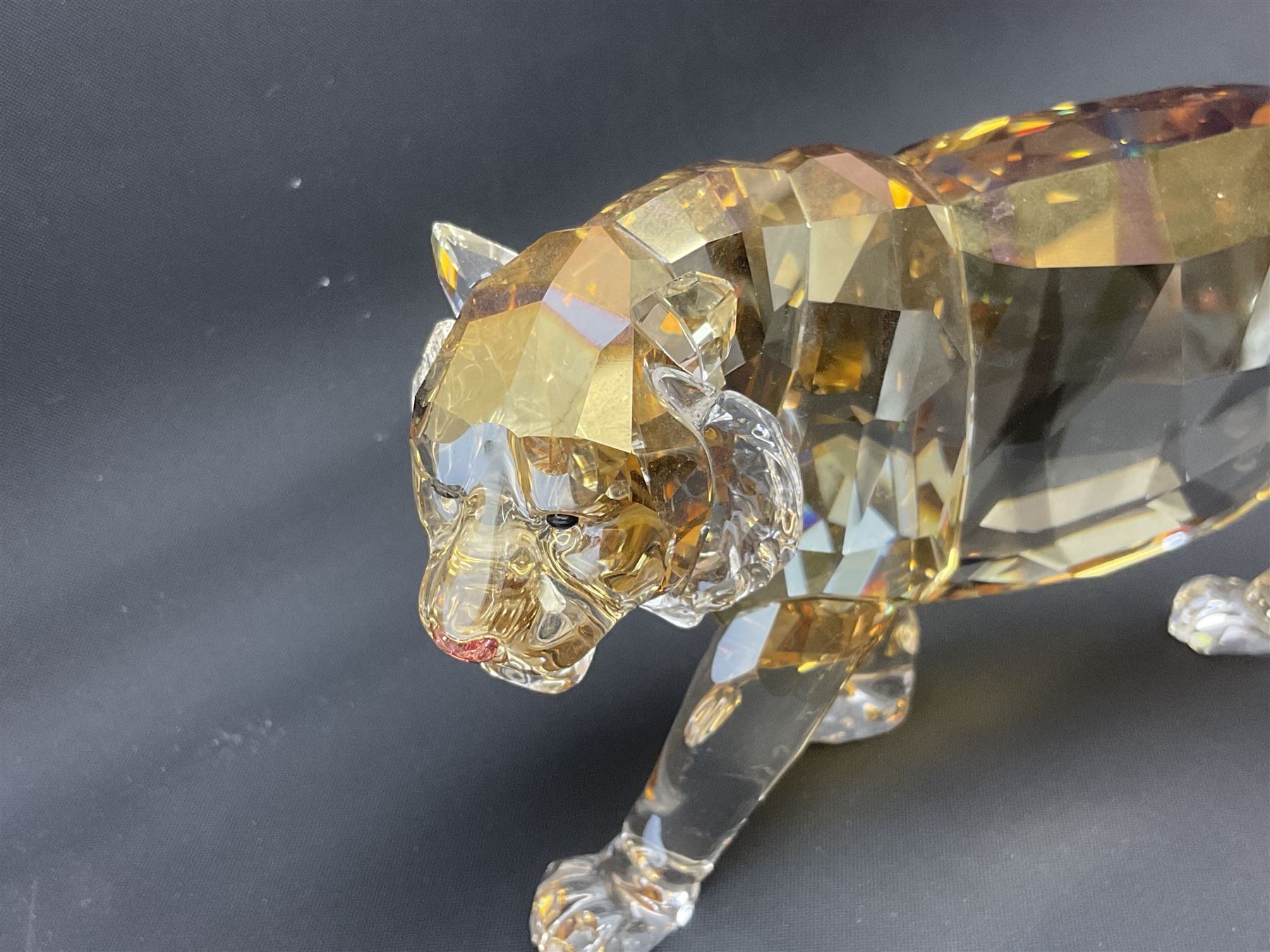 Swarovski Crystal tiger family - Image 5 of 12