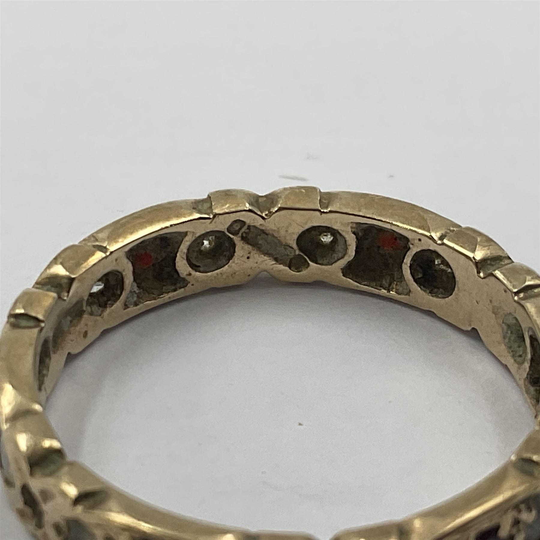 9ct gold eternity ring - Image 7 of 8