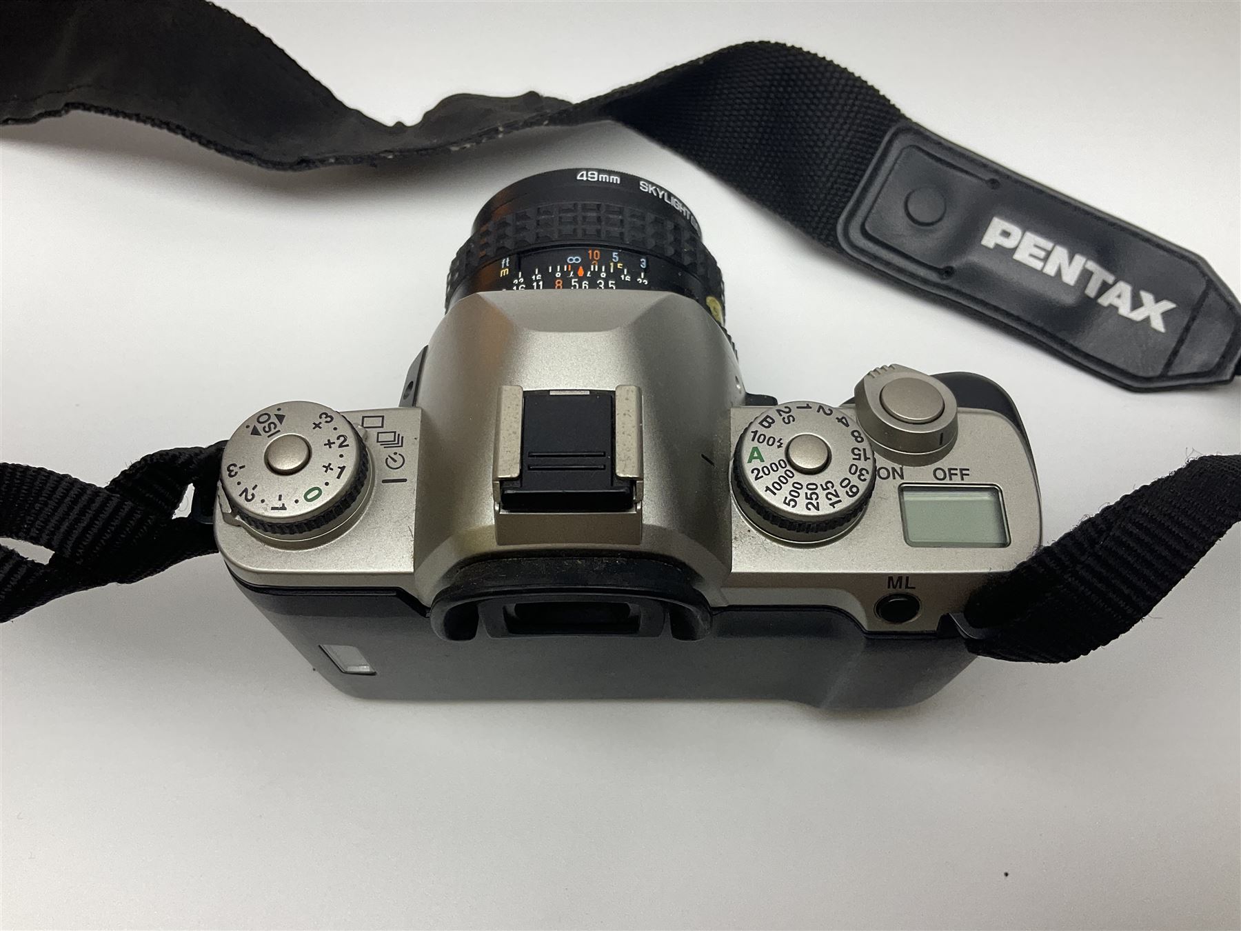Four camera bodies - Image 12 of 31