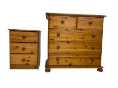 Pine chest