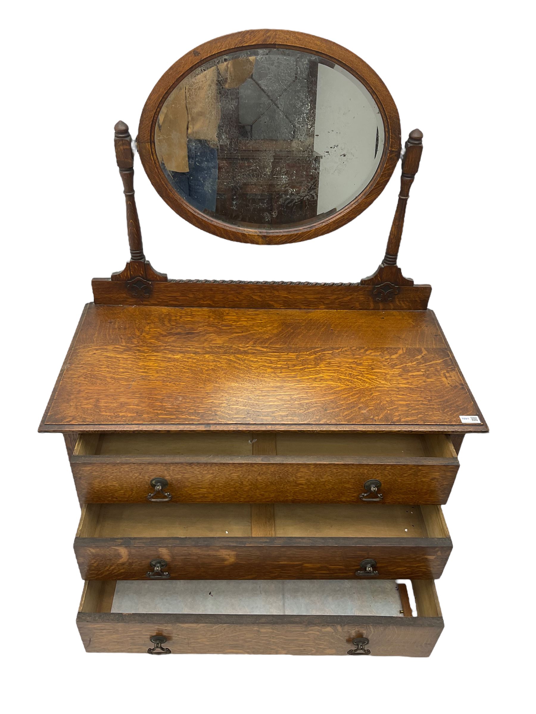 Early 20th century oak dressing chest - Image 2 of 4