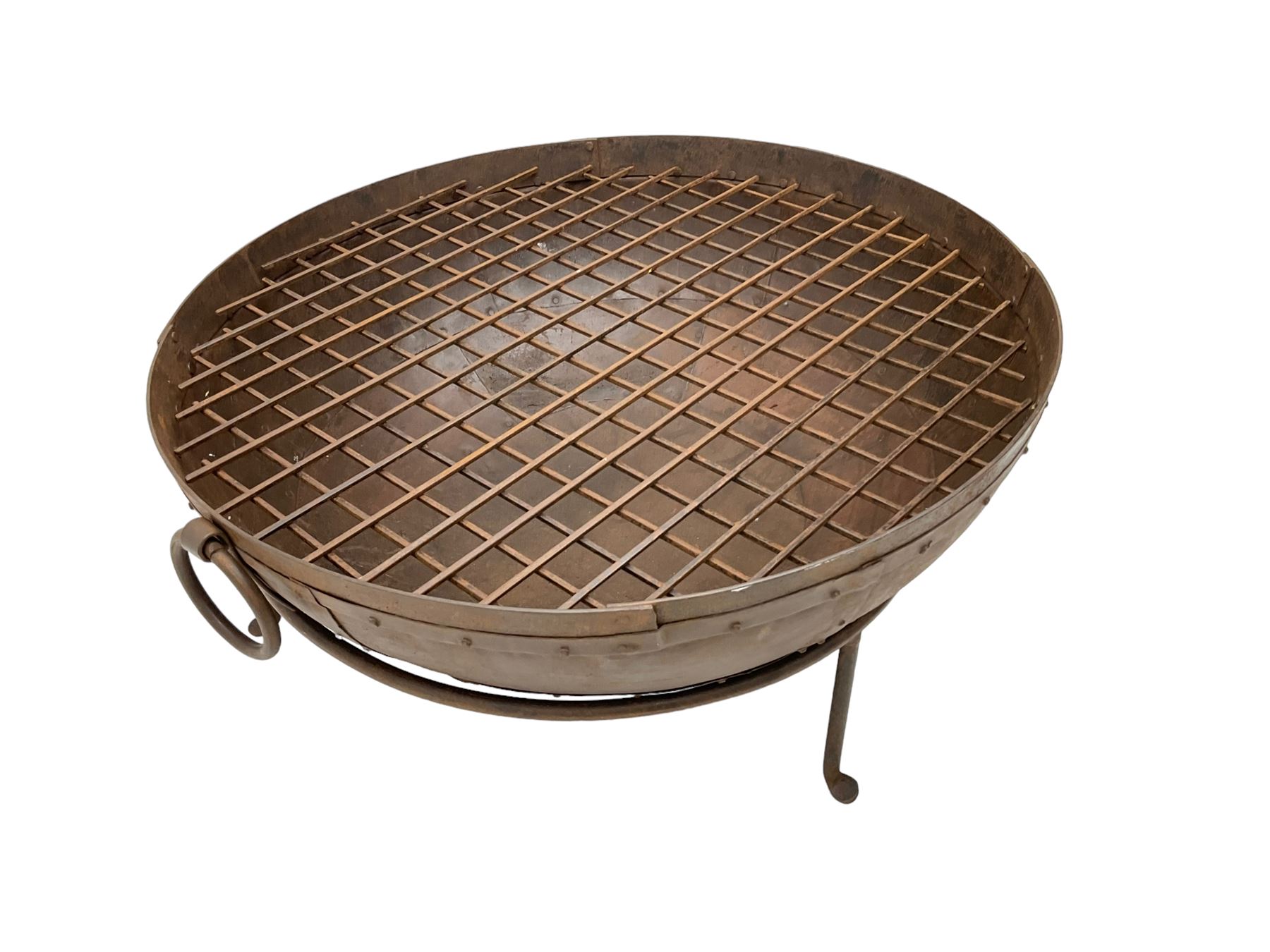 Circular riveted iron fire pit - Image 2 of 7