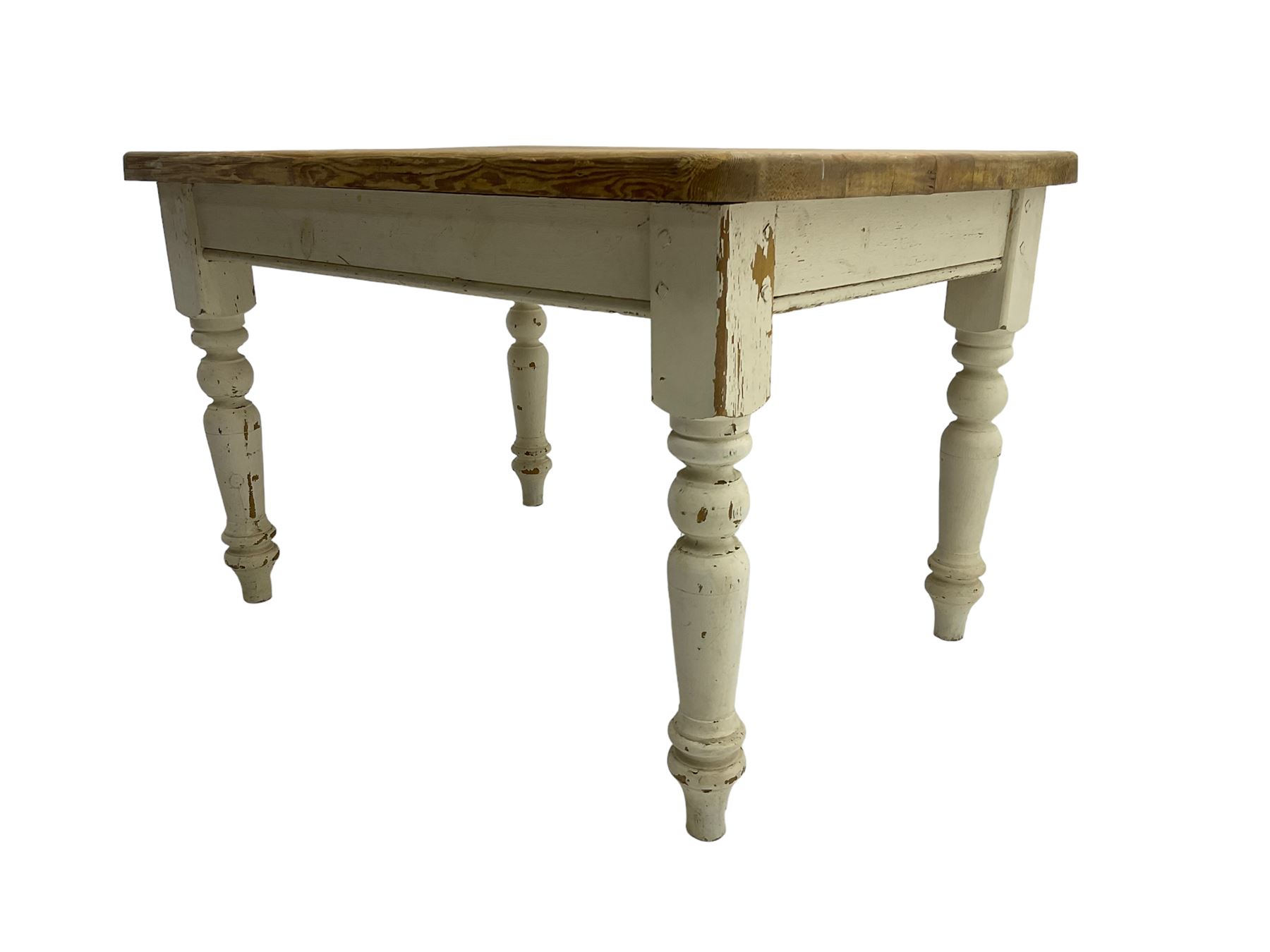 Traditional pine kitchen table with white painted base - Image 4 of 7