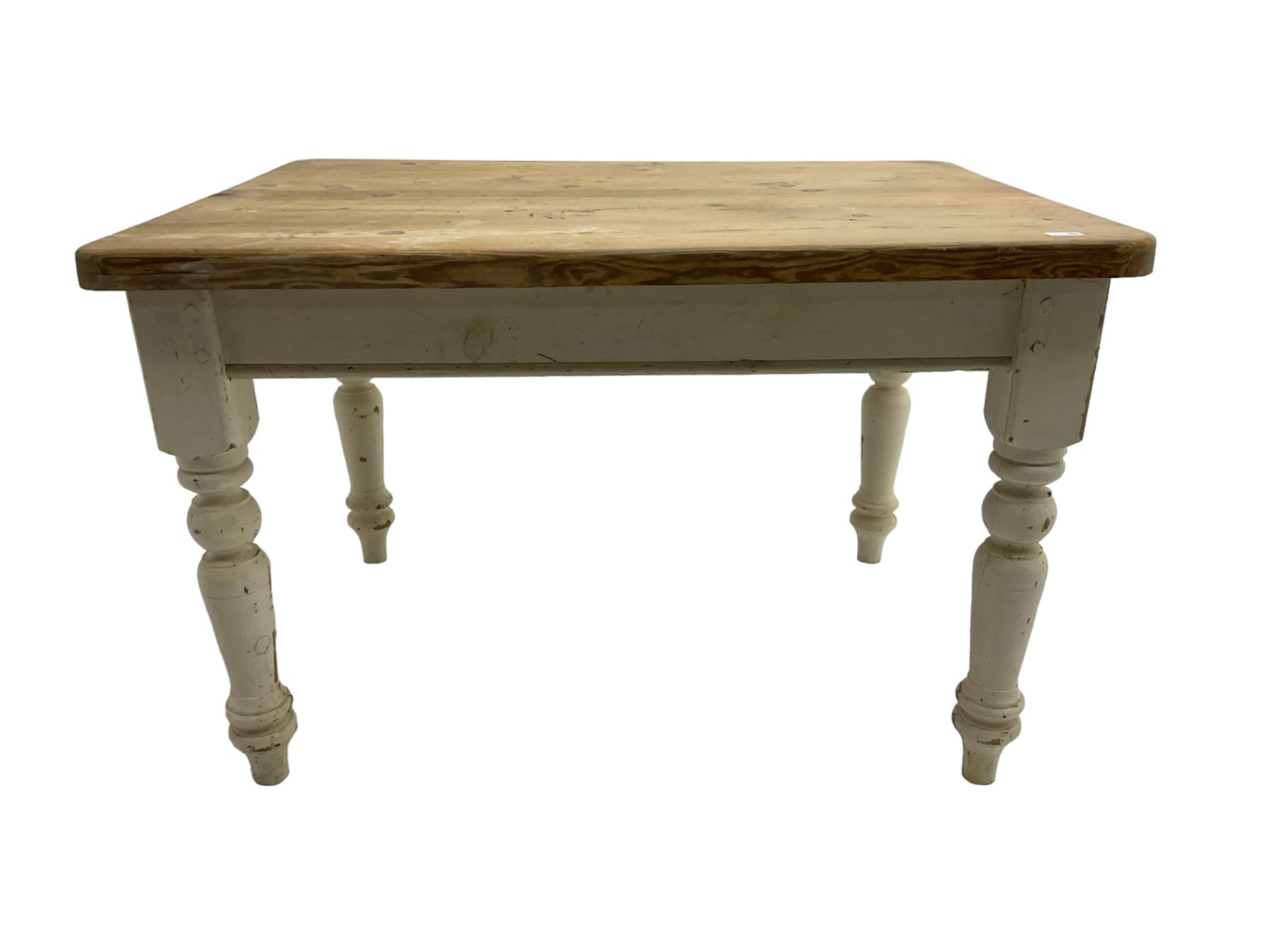 Traditional pine kitchen table with white painted base - Image 6 of 7