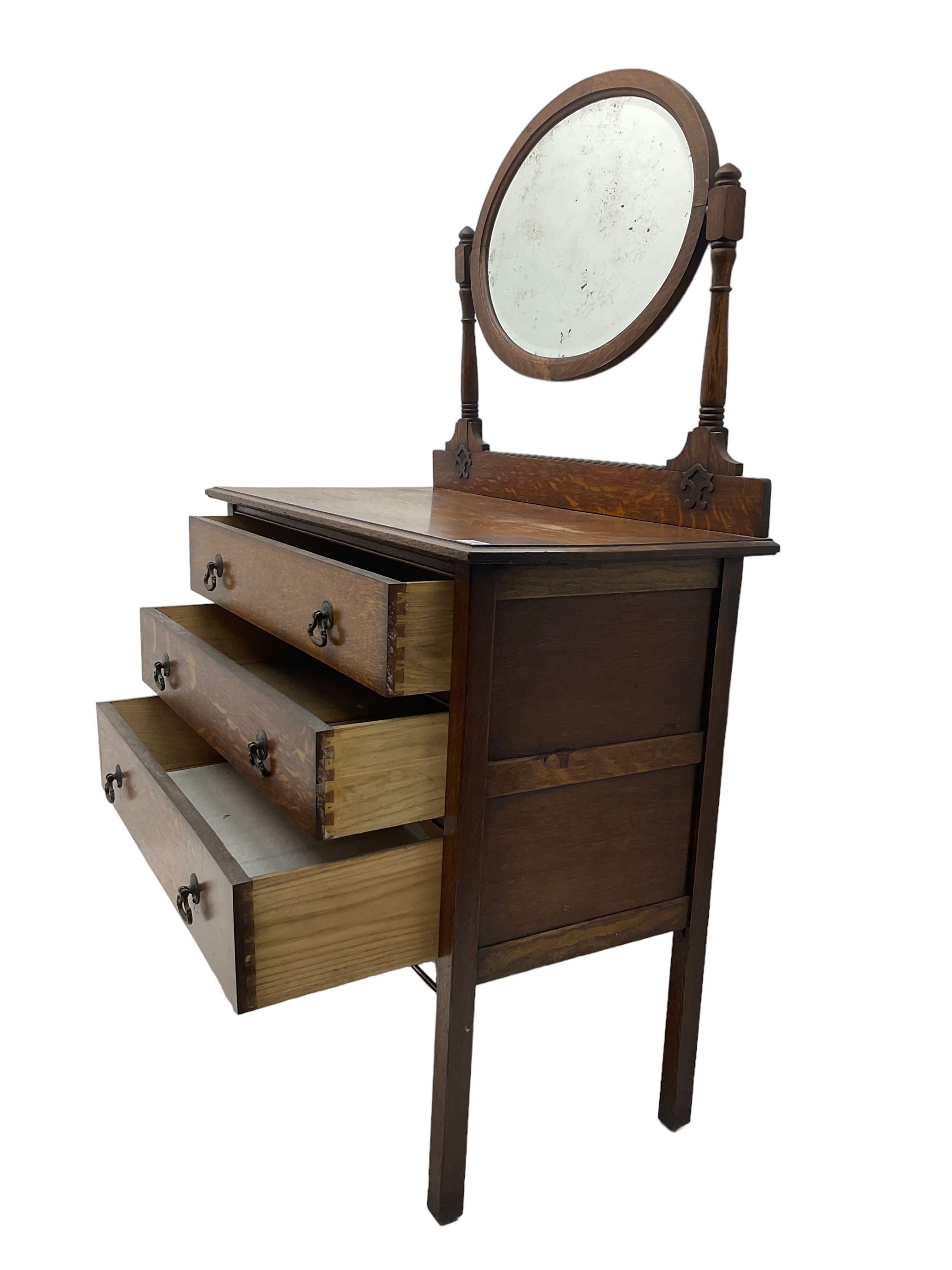 Early 20th century oak dressing chest - Image 4 of 4