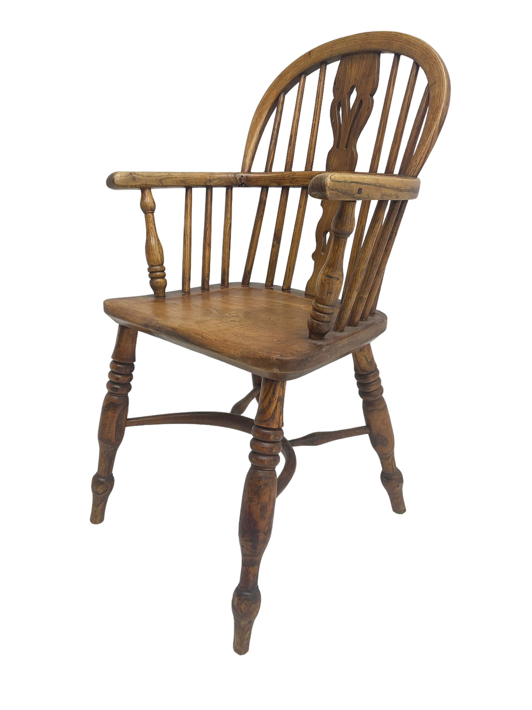 19th century elm and ash Windsor armchair - Image 5 of 6