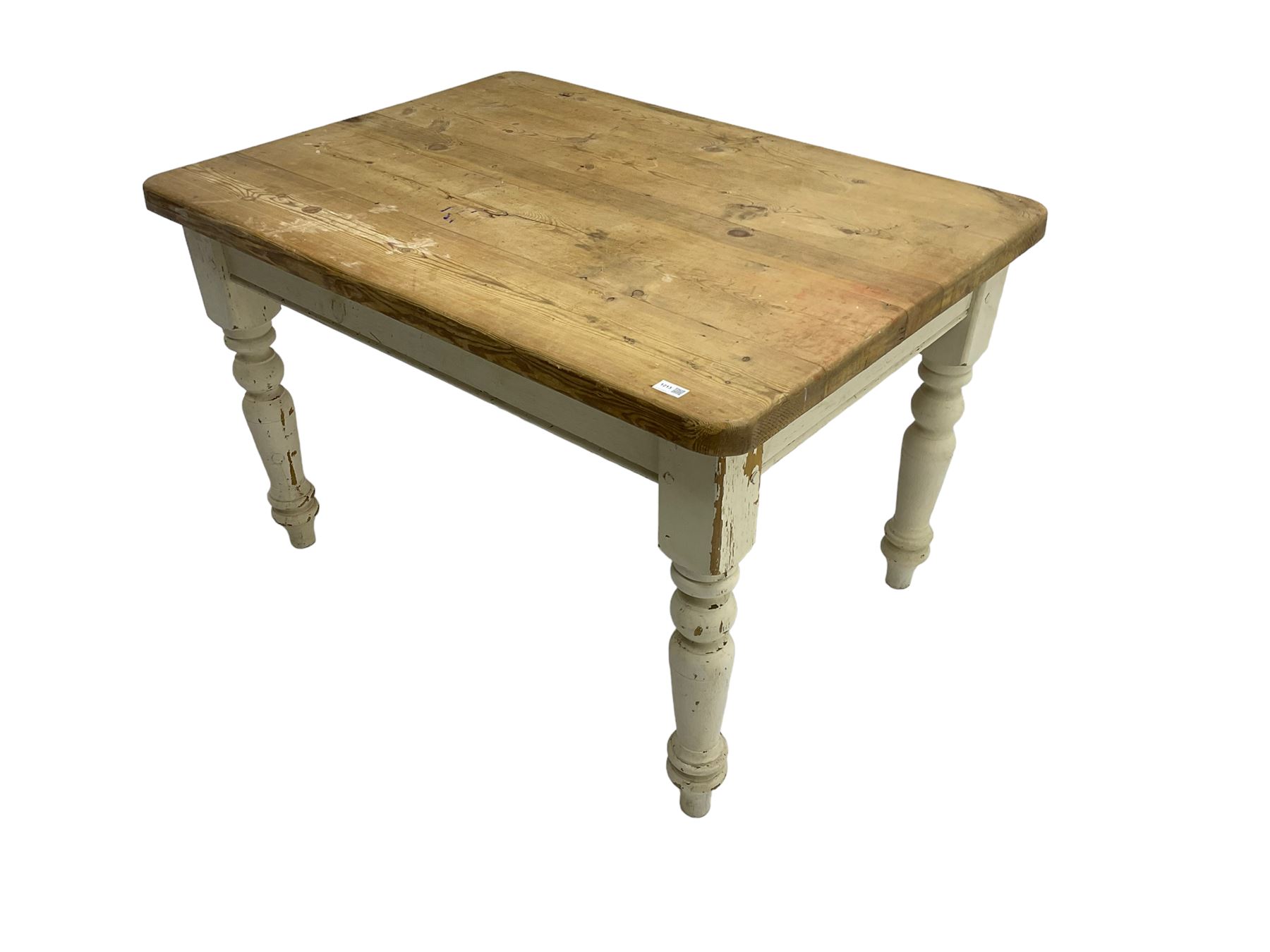 Traditional pine kitchen table with white painted base - Image 7 of 7