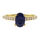 18ct gold oval sapphire ring