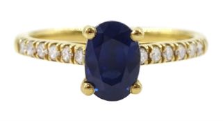 18ct gold oval sapphire ring